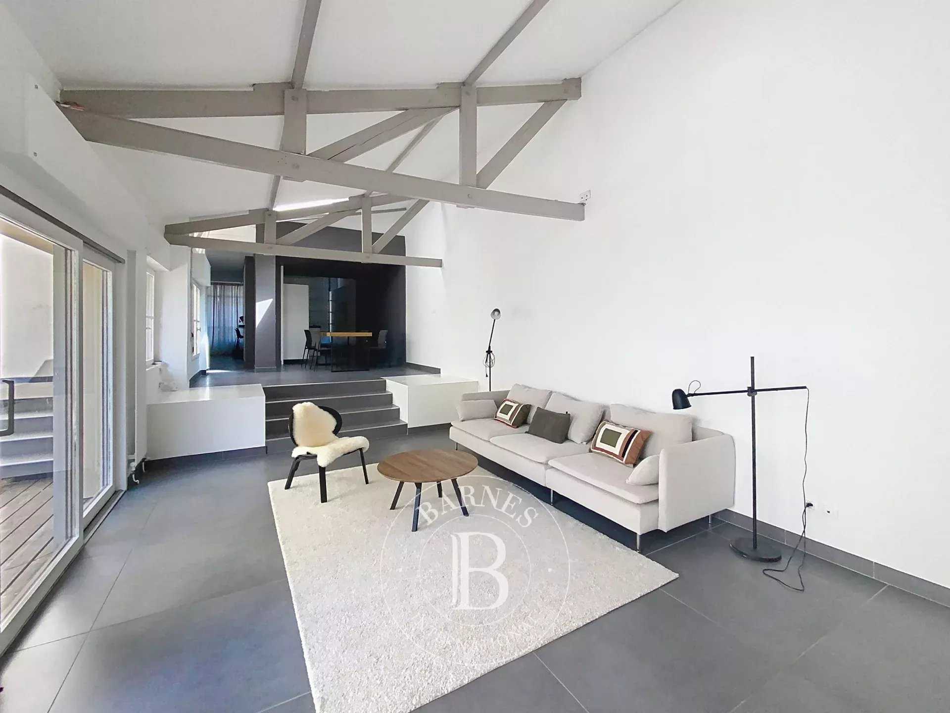 Courbevoie  - House 5 Bedrooms