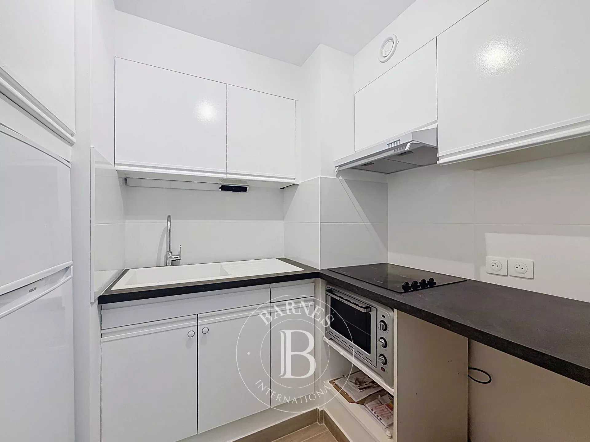 Neuilly-sur-Seine  - Appartement 3 Pi&egrave;ces 2 Chambres