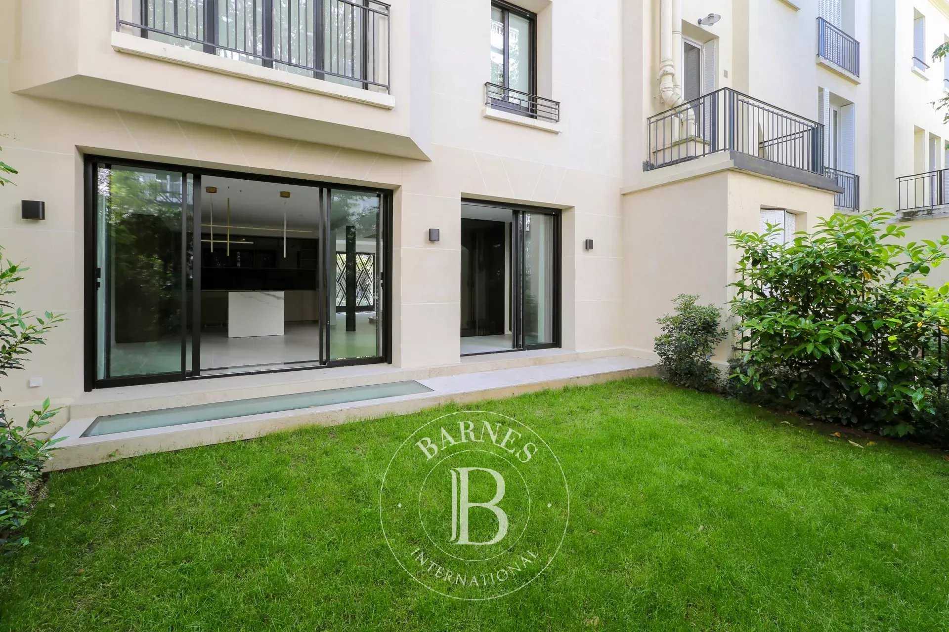 Neuilly-sur-Seine  - House 4 Bedrooms