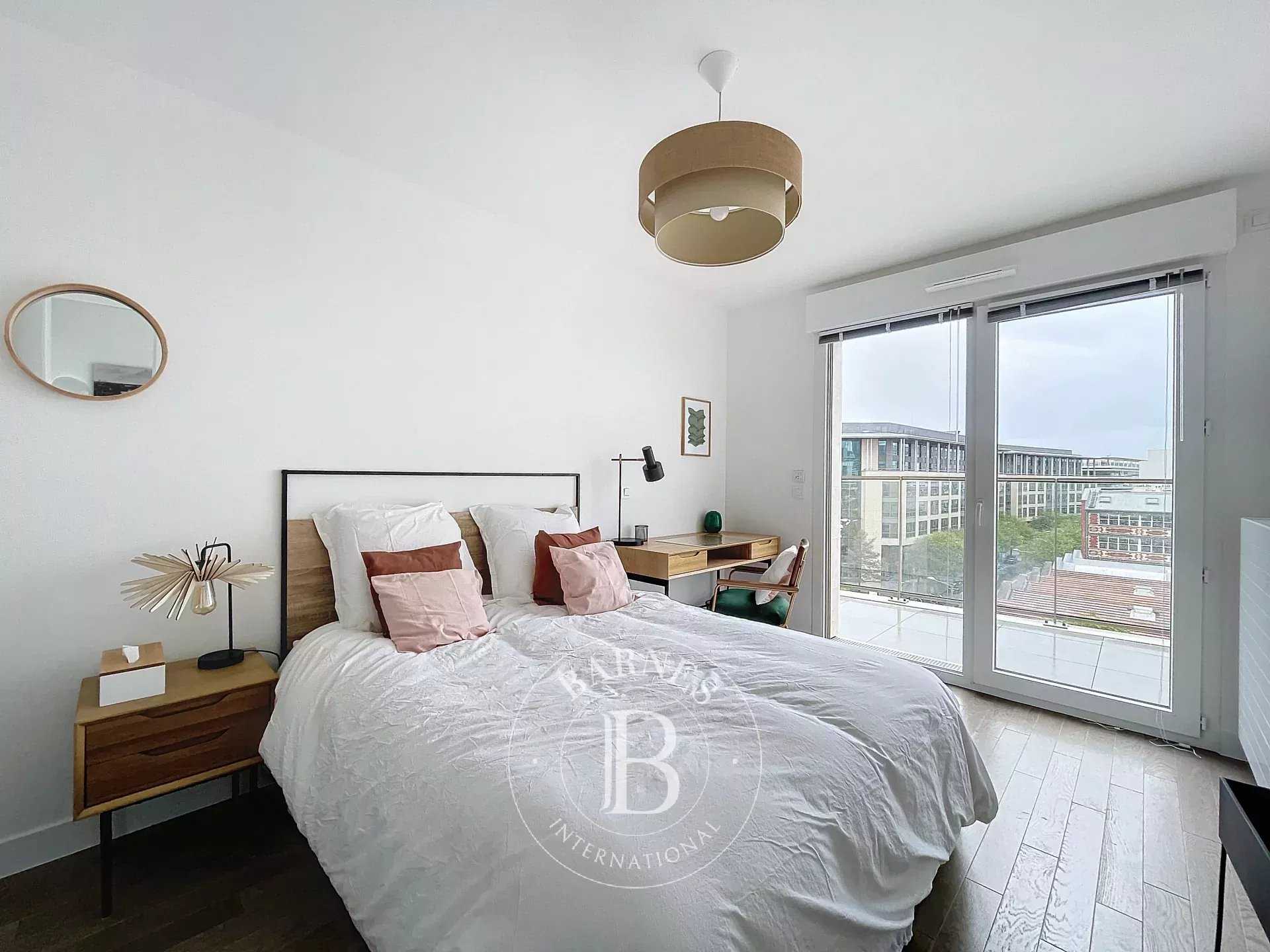 Courbevoie  - Appartement 2 Pi&egrave;ces, 1 Chambre