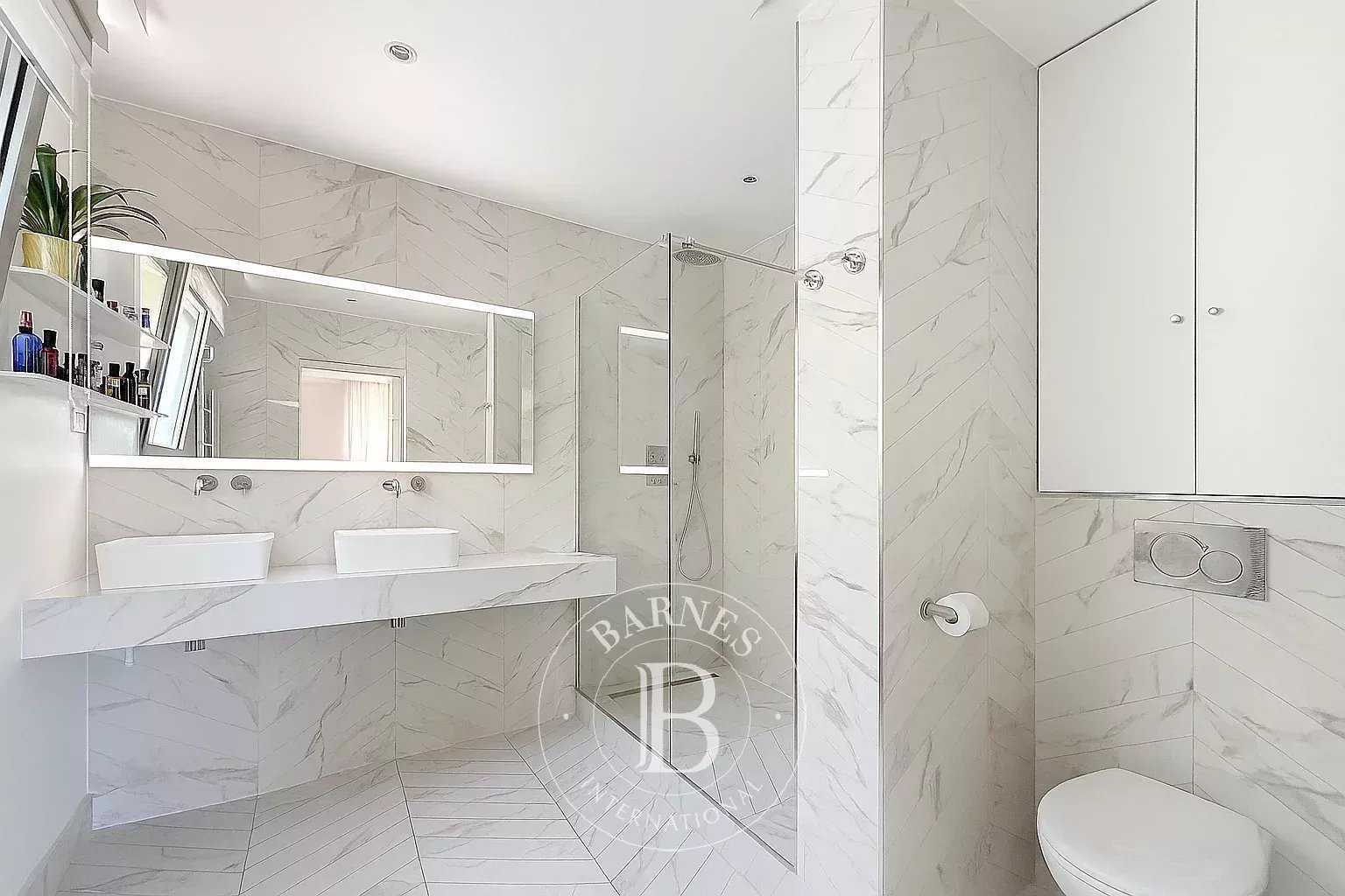 Neuilly-sur-Seine  - Appartement 6 Pièces 4 Chambres