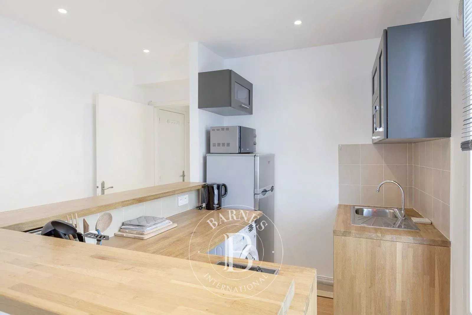 Neuilly-sur-Seine  - Apartment 