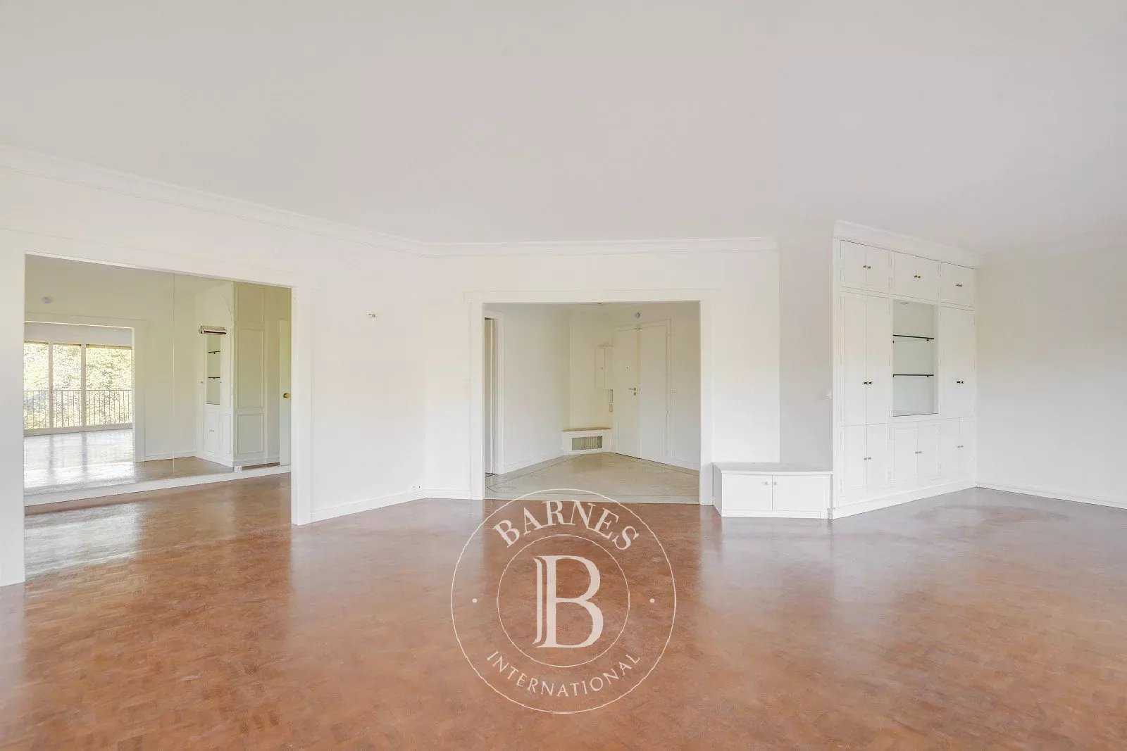 Neuilly-sur-Seine  - Appartement 6 Pi&egrave;ces 3 Chambres