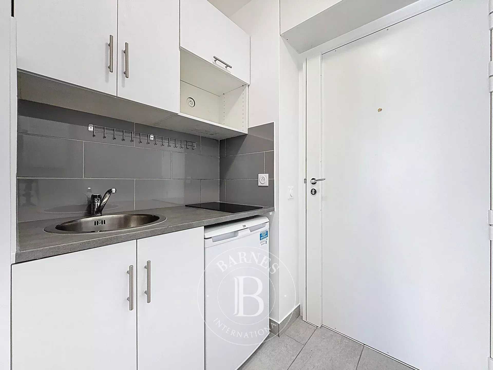 Le service location de la Maison BARNES vous présente ce bien :