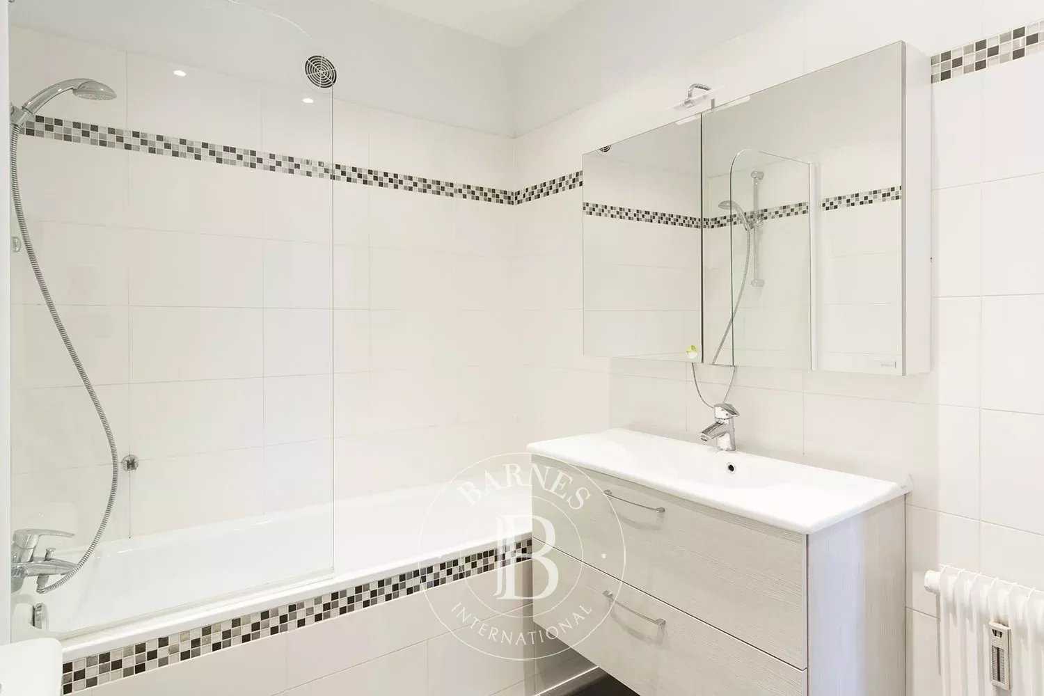 Neuilly-sur-Seine  - Piso 2 Cuartos, 1 Habitacion