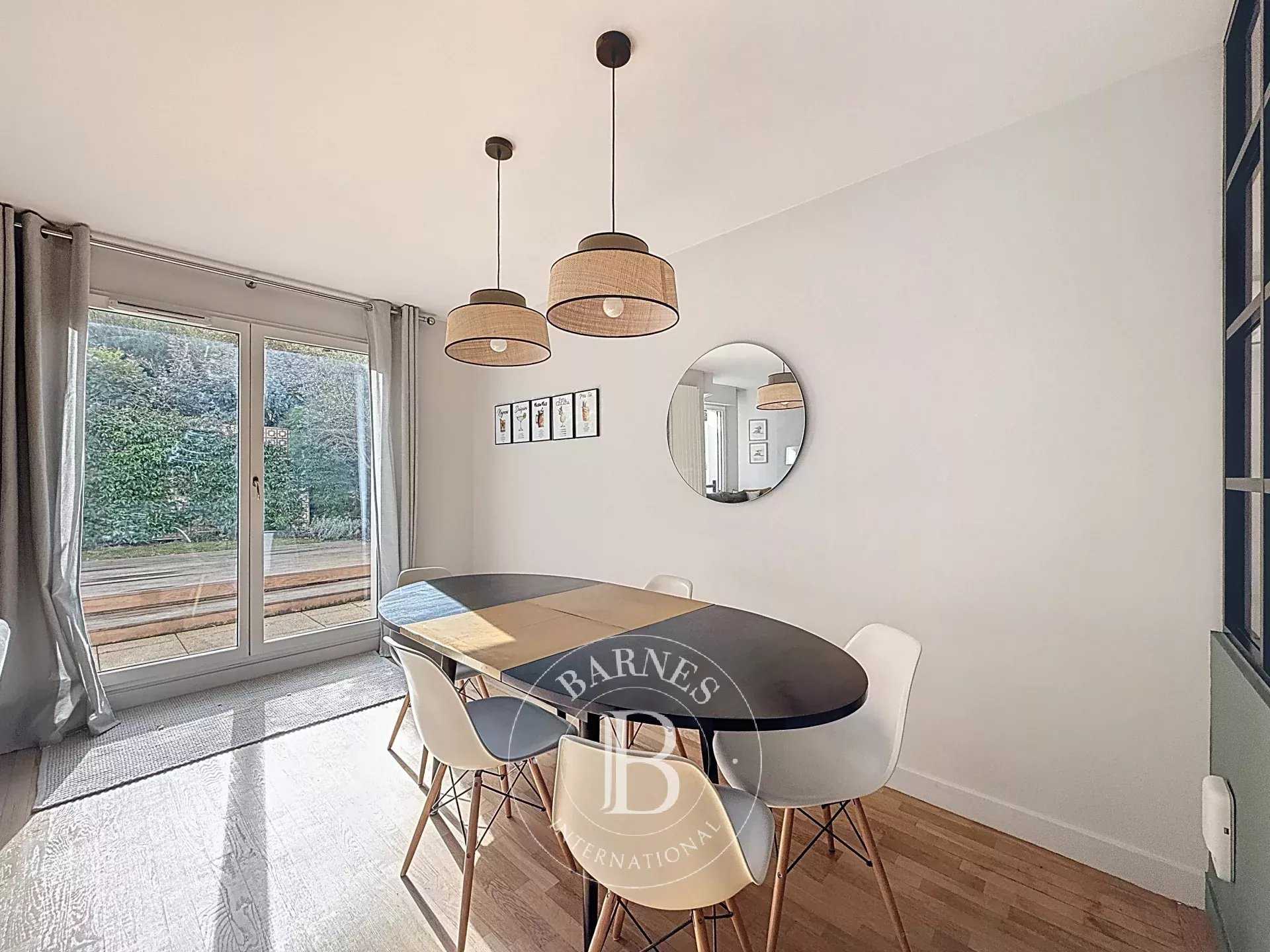 Courbevoie  - Appartement 3 Pièces 2 Chambres