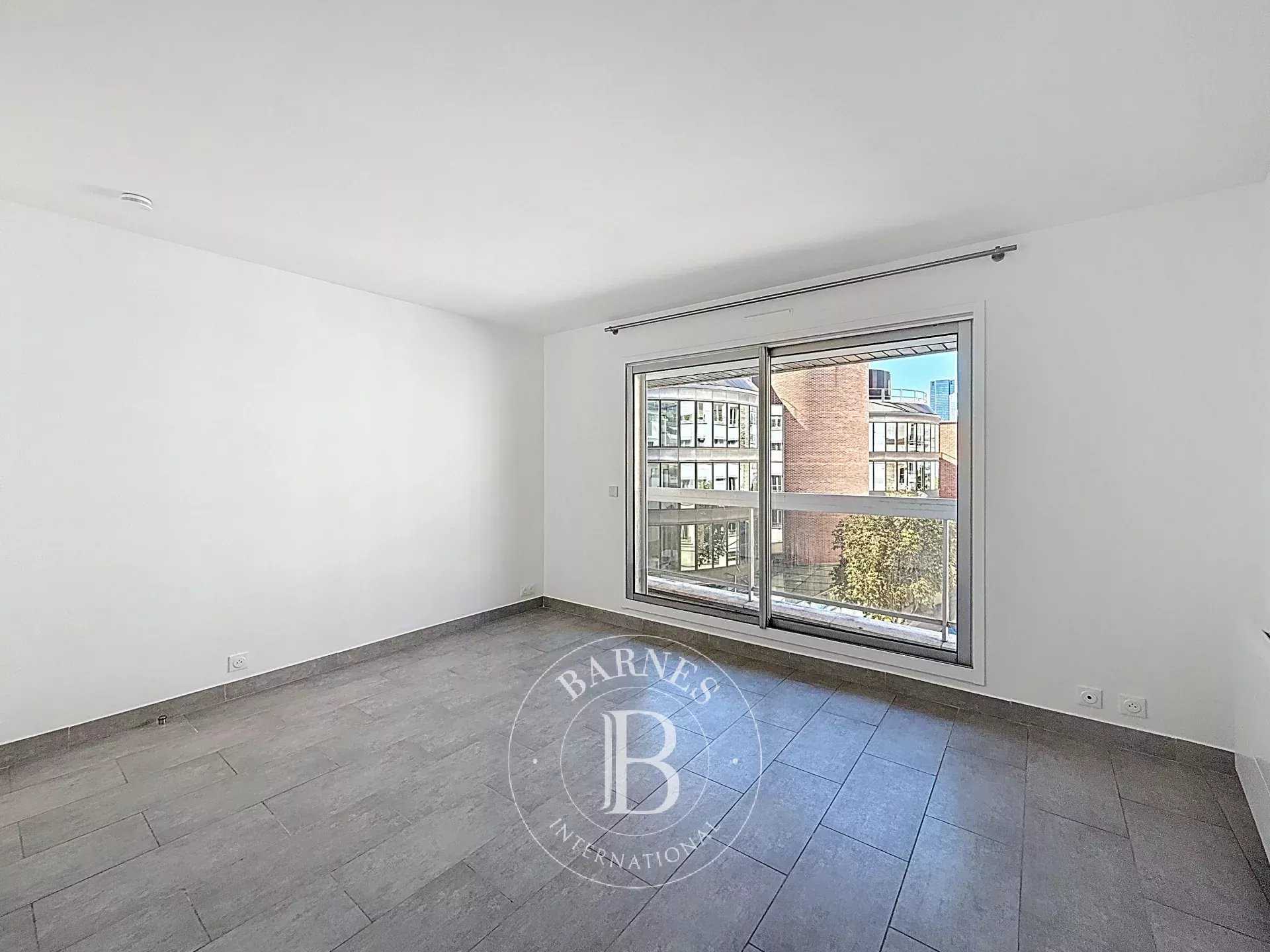 Le service location de la Maison BARNES vous présente ce bien :