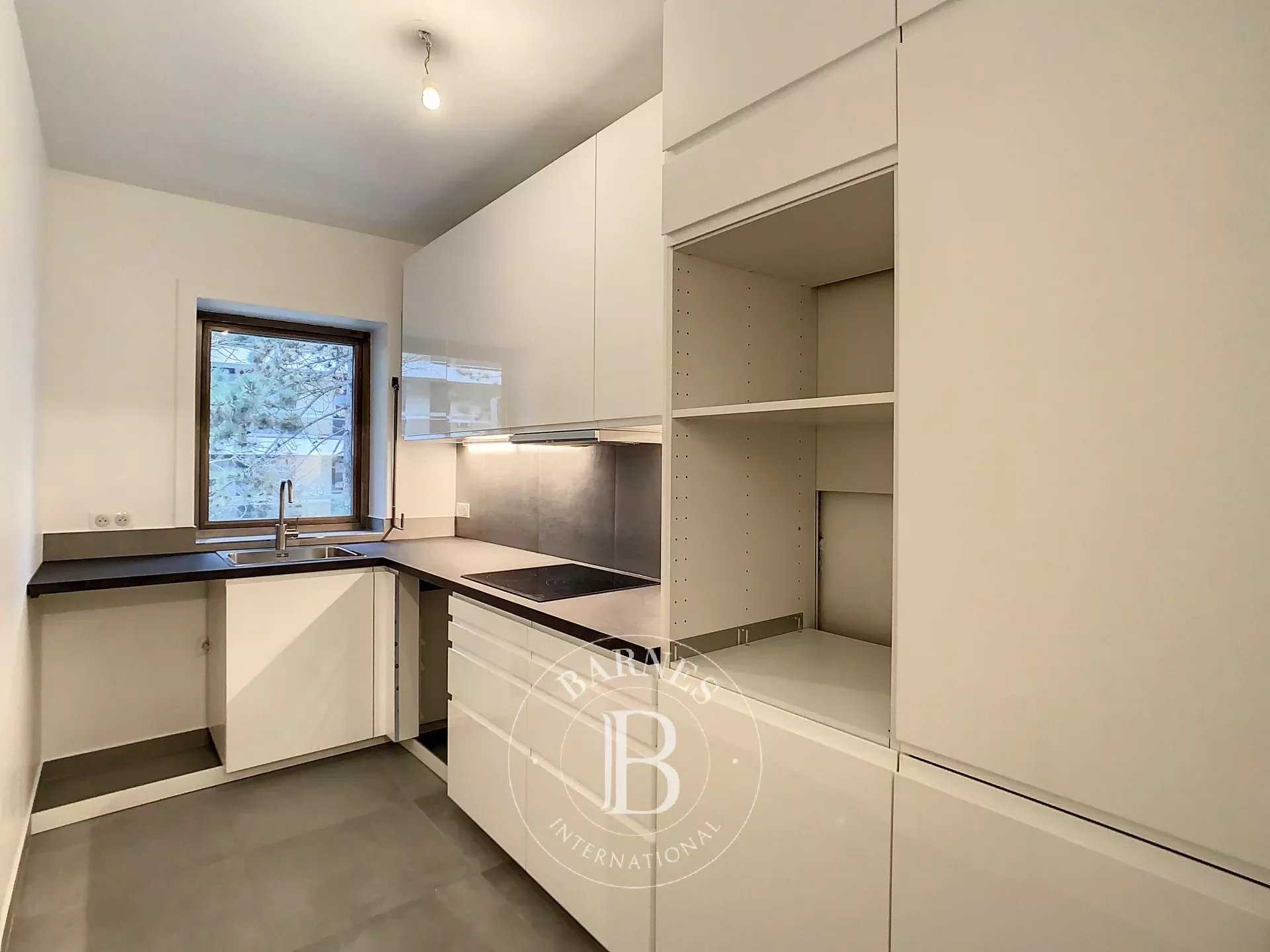 Neuilly-sur-Seine  - Appartement 3 Pi&egrave;ces 2 Chambres