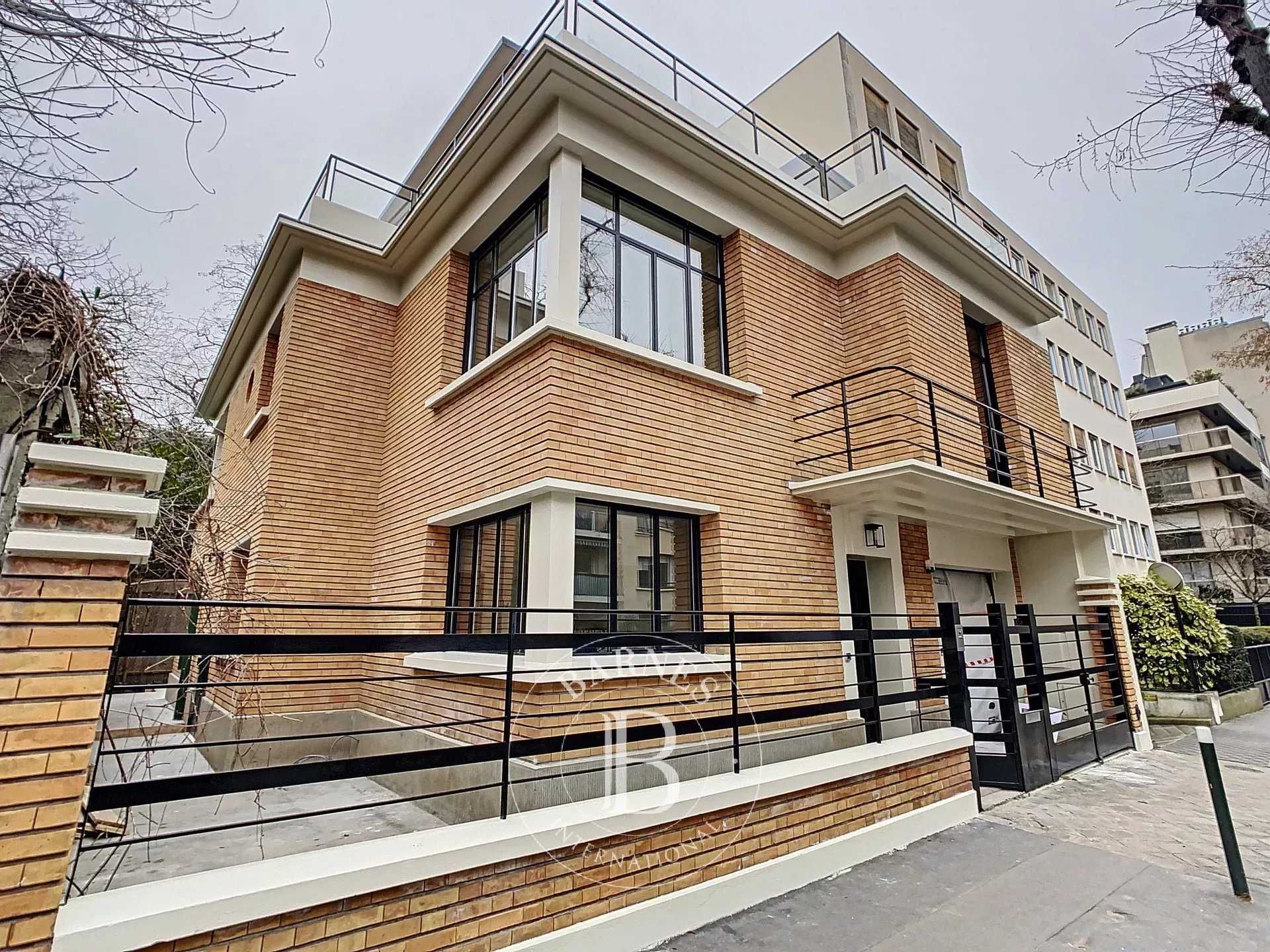 Neuilly-sur-Seine  - Maison 8 Pièces 5 Chambres