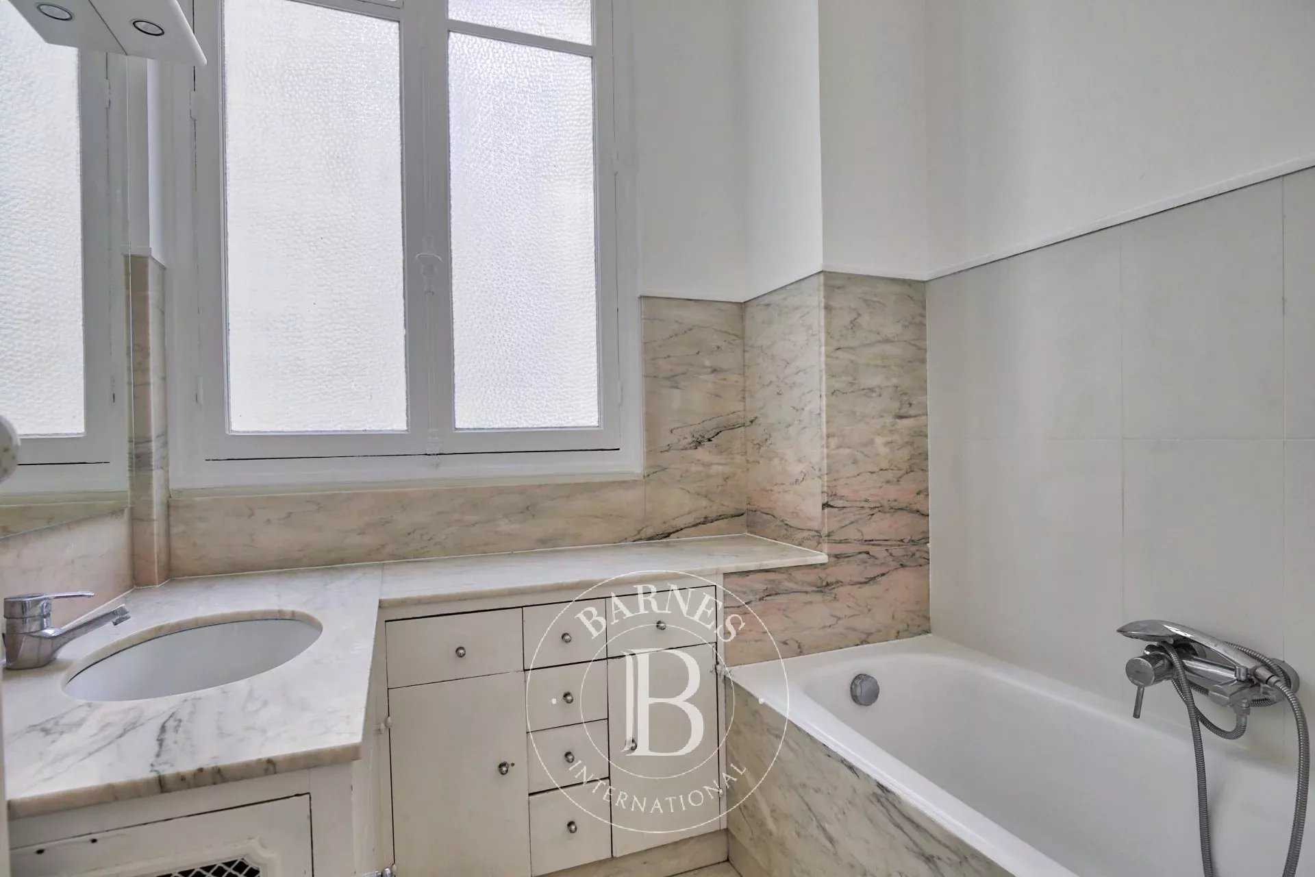 Neuilly-sur-Seine  - Appartement 7 Pièces 5 Chambres