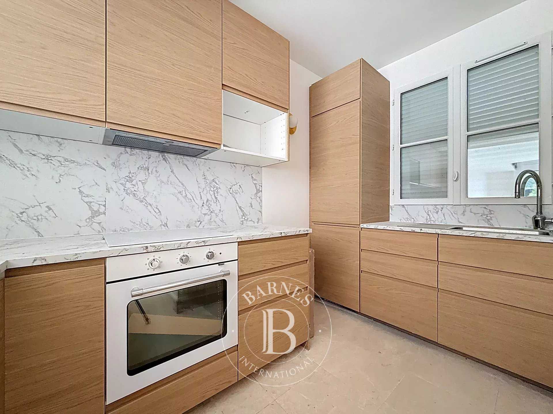 Neuilly-sur-Seine  - House 7 Bedrooms