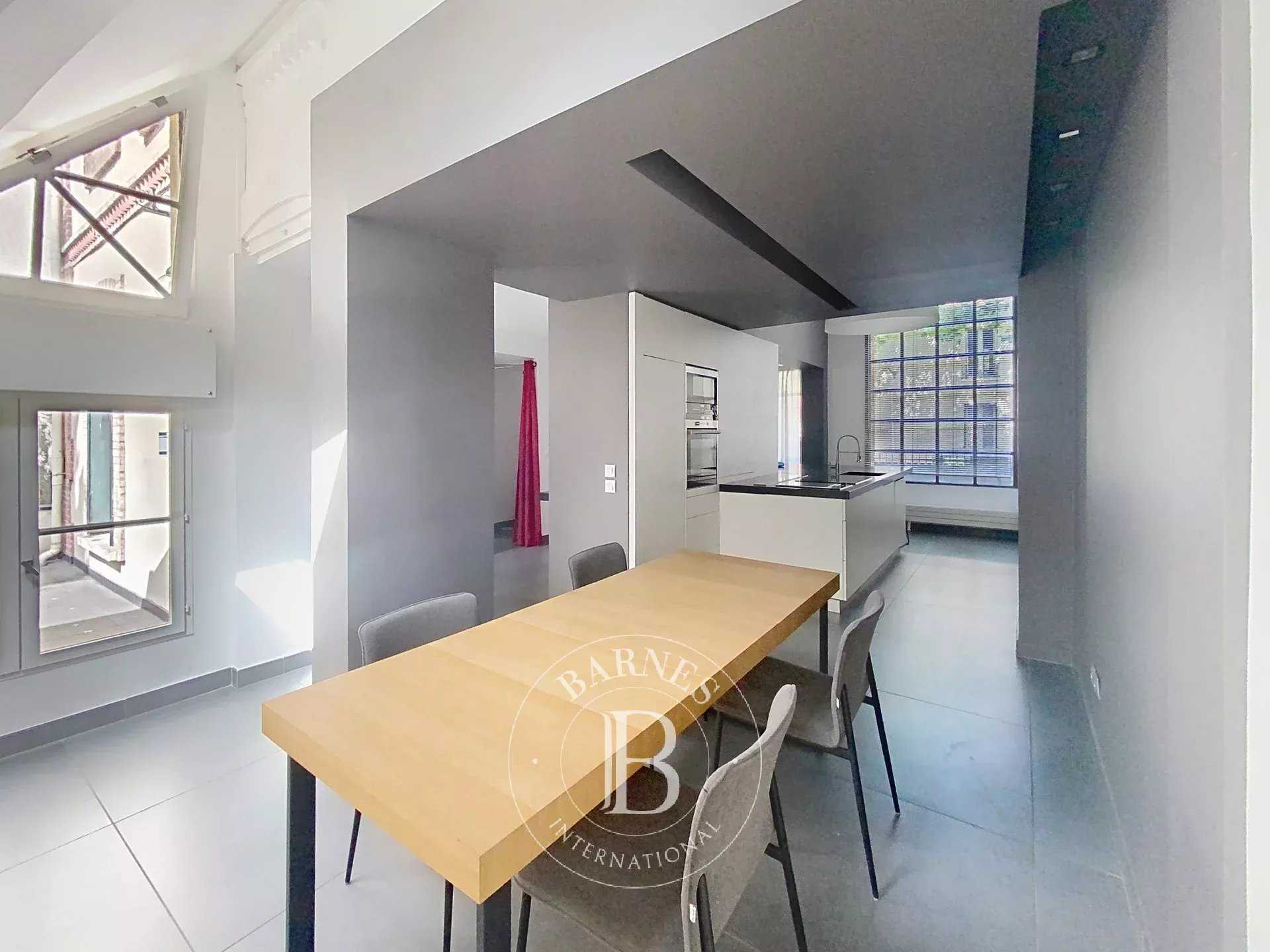 Courbevoie  - House 5 Bedrooms
