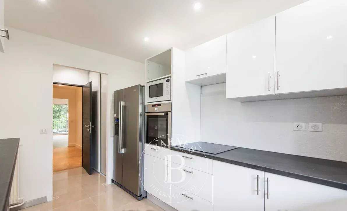 Neuilly-sur-Seine  - Apartment 3 Bedrooms