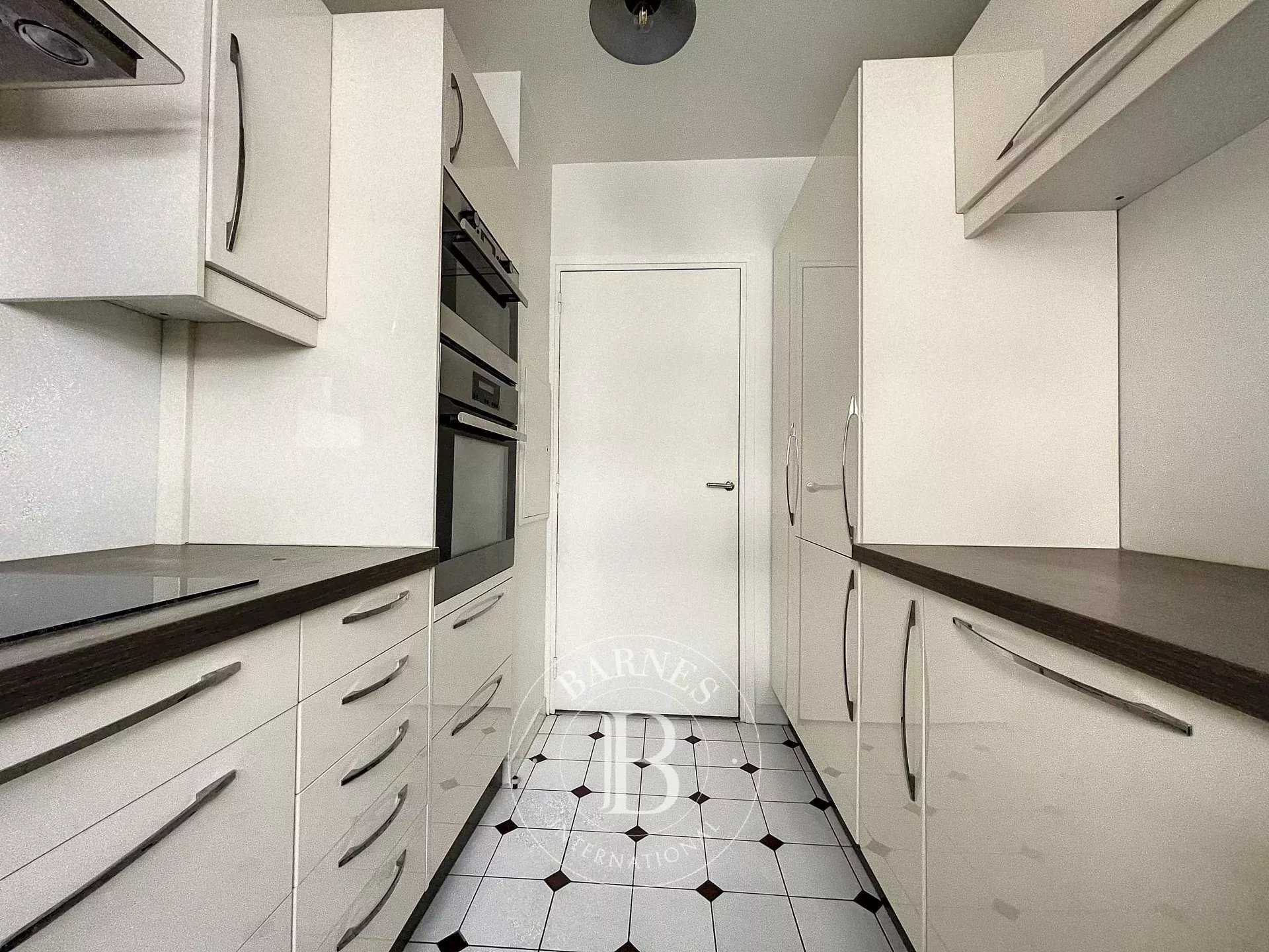 Neuilly-sur-Seine  - Appartement 2 Pièces, 1 Chambre