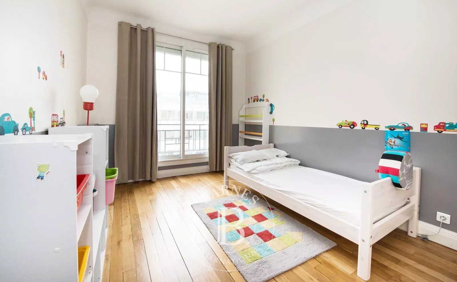 Neuilly-sur-Seine  - Apartment 3 Bedrooms