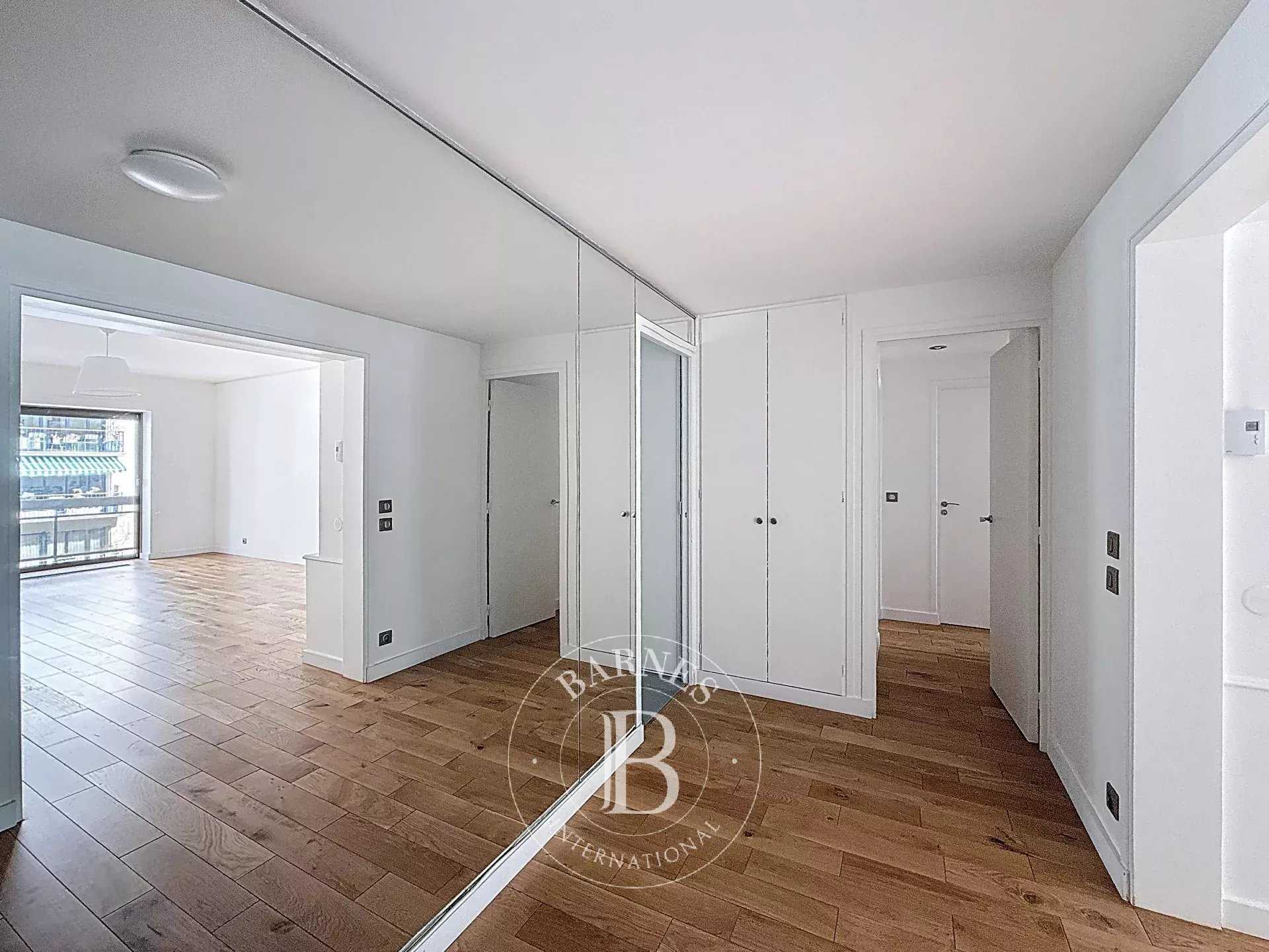 Neuilly-sur-Seine  - Apartment 2 Bedrooms