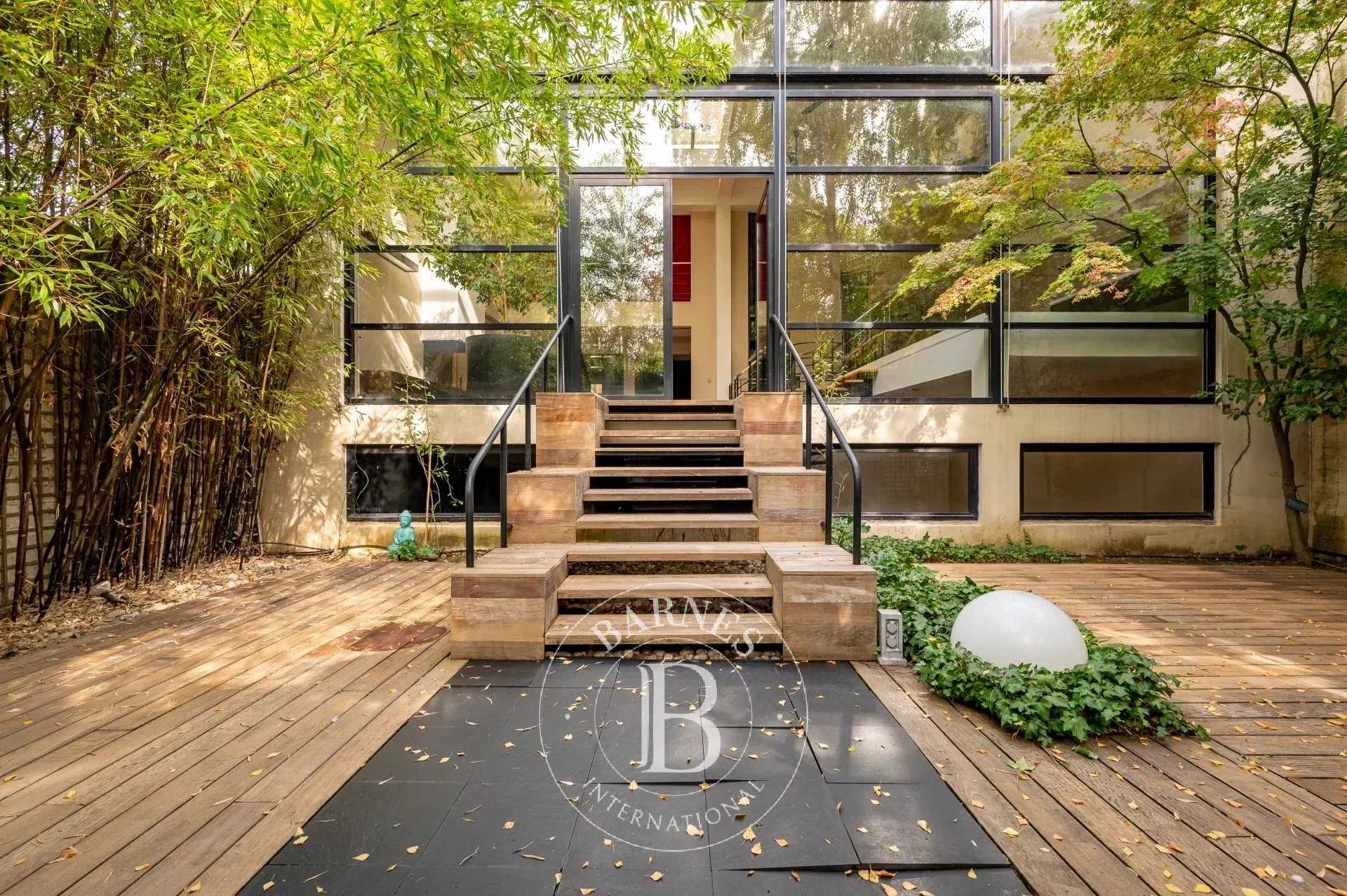 Asnières-sur-Seine  - Maison 6 Pi&egrave;ces 5 Chambres