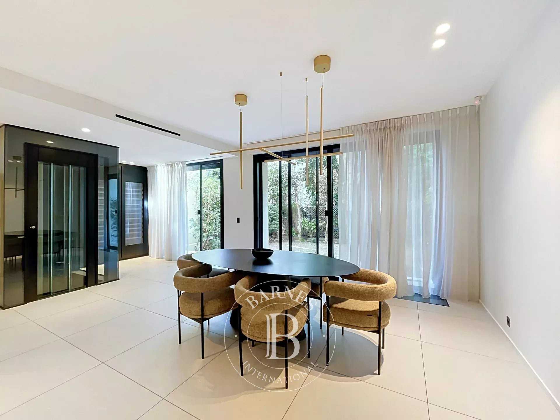 Neuilly-sur-Seine  - House 4 Bedrooms
