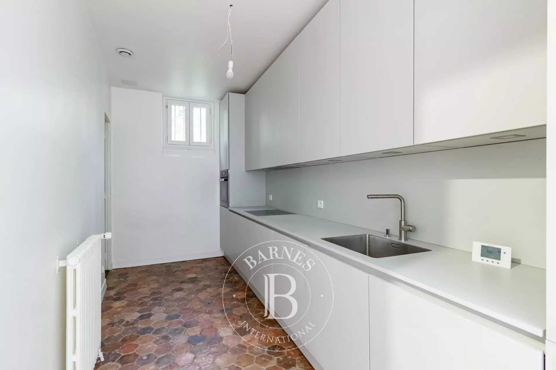 Neuilly-sur-Seine  - Maison 9 Pièces 6 Chambres