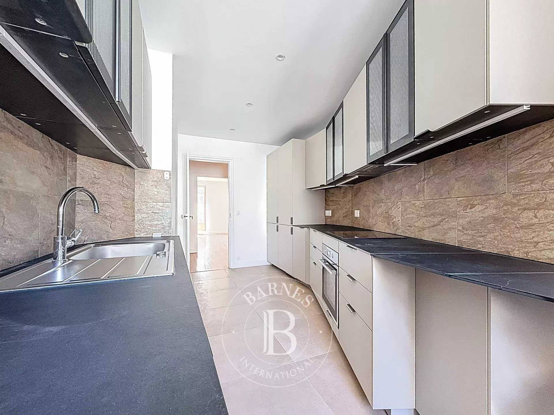 Neuilly-sur-Seine  - Appartement 4 Pièces 3 Chambres