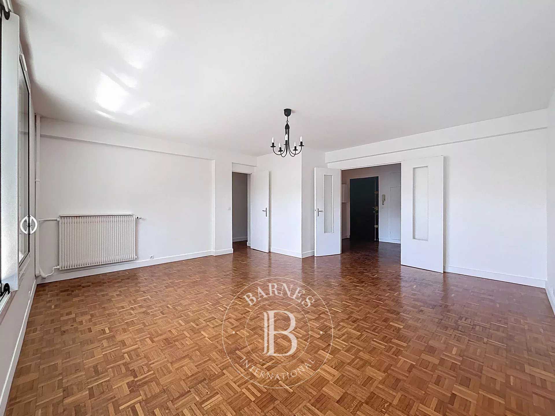 Courbevoie  - Appartement 4 Pièces 3 Chambres