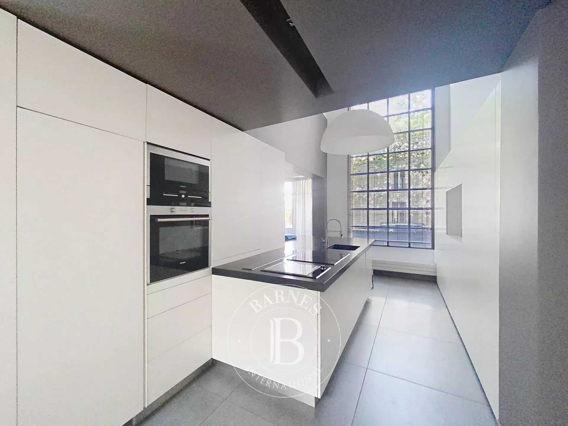 Courbevoie  - House 5 Bedrooms