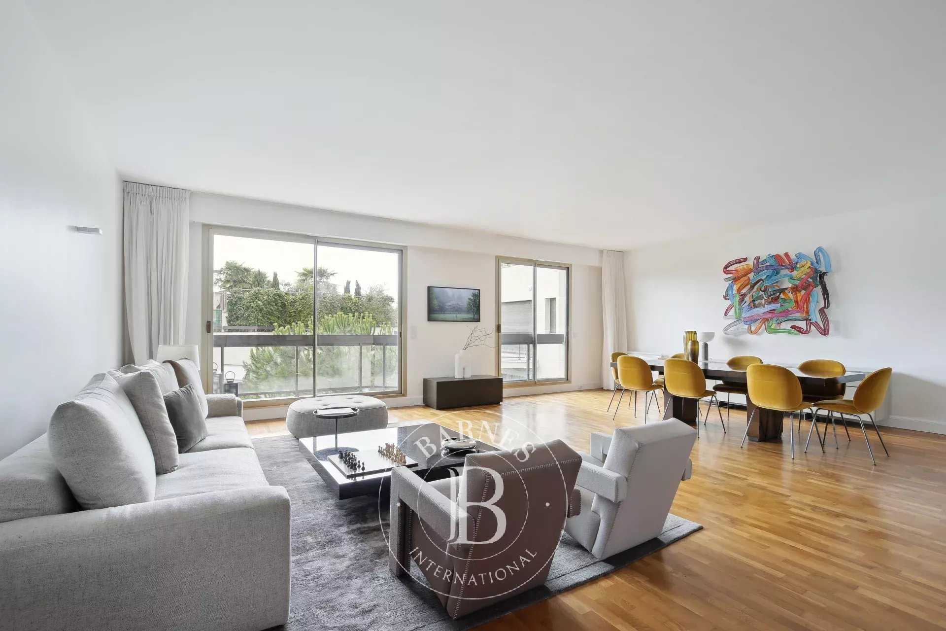 Neuilly-sur-Seine  - Apartment 3 Bedrooms