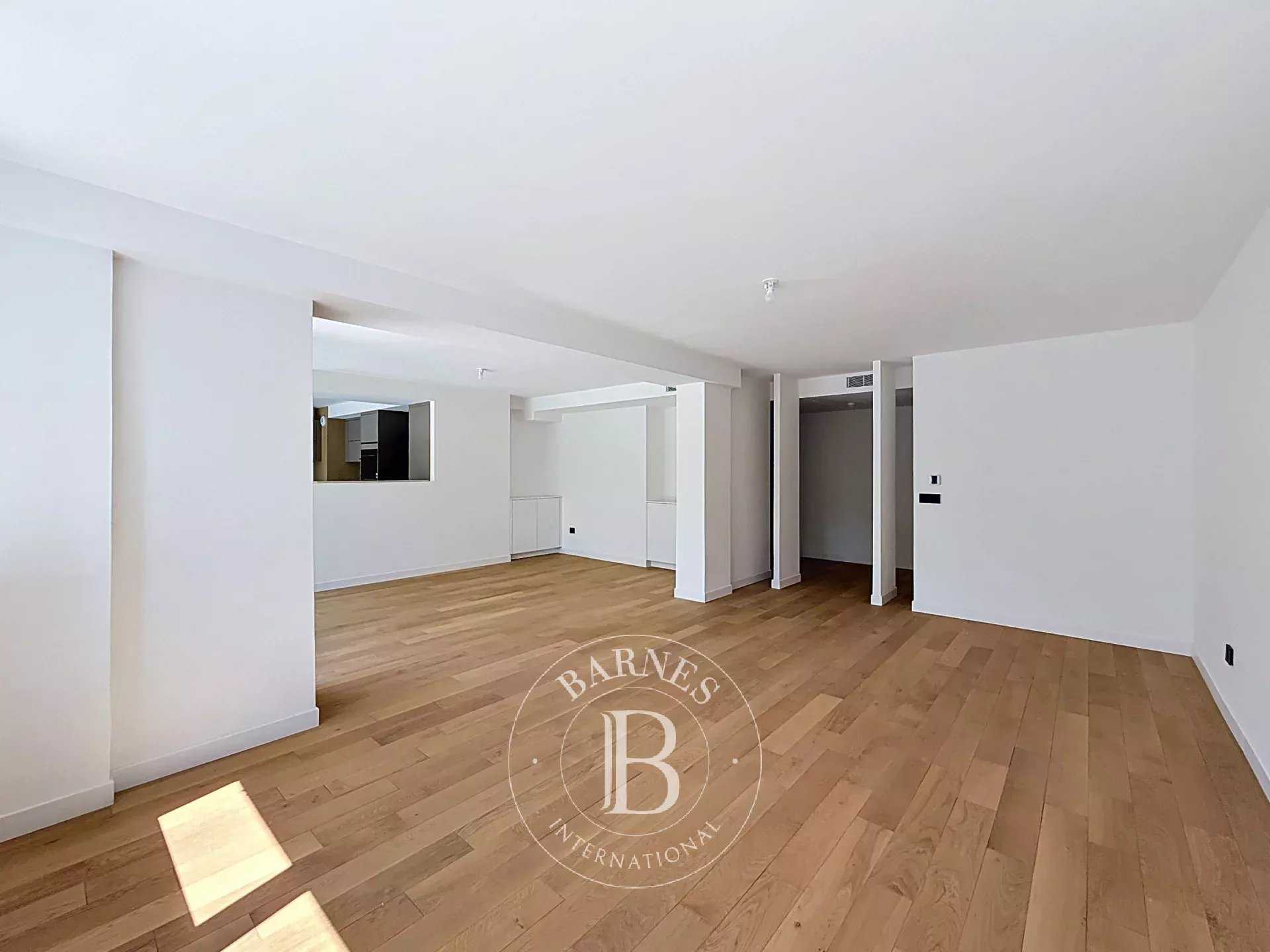 Neuilly-sur-Seine  - Appartement 5 Pi&egrave;ces 3 Chambres
