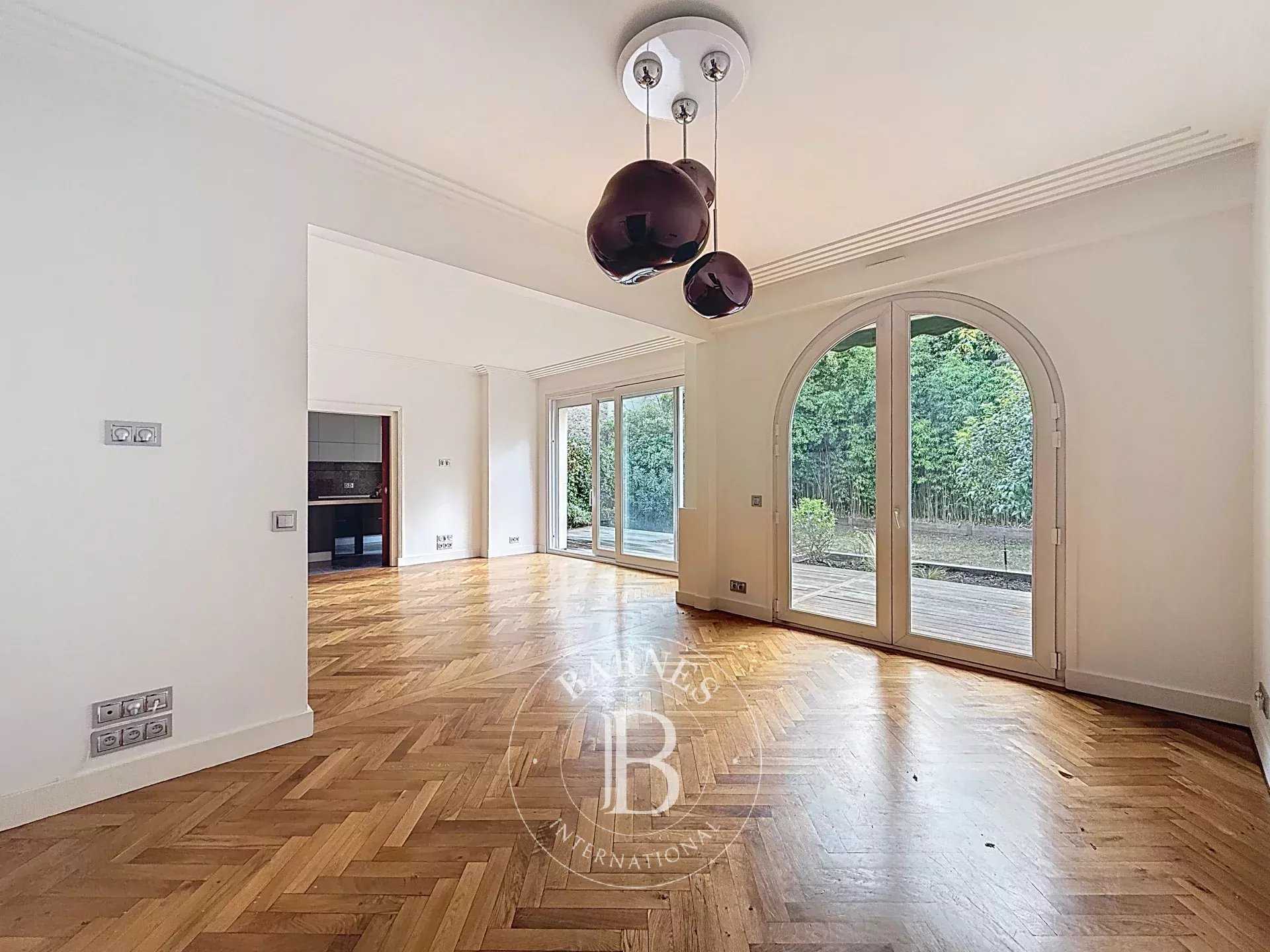 Neuilly-sur-Seine  - Apartment 6 Bedrooms