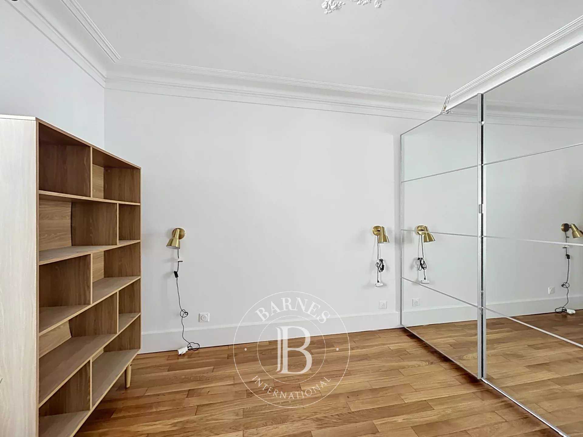 Levallois-Perret  - Apartment 2 Bedrooms