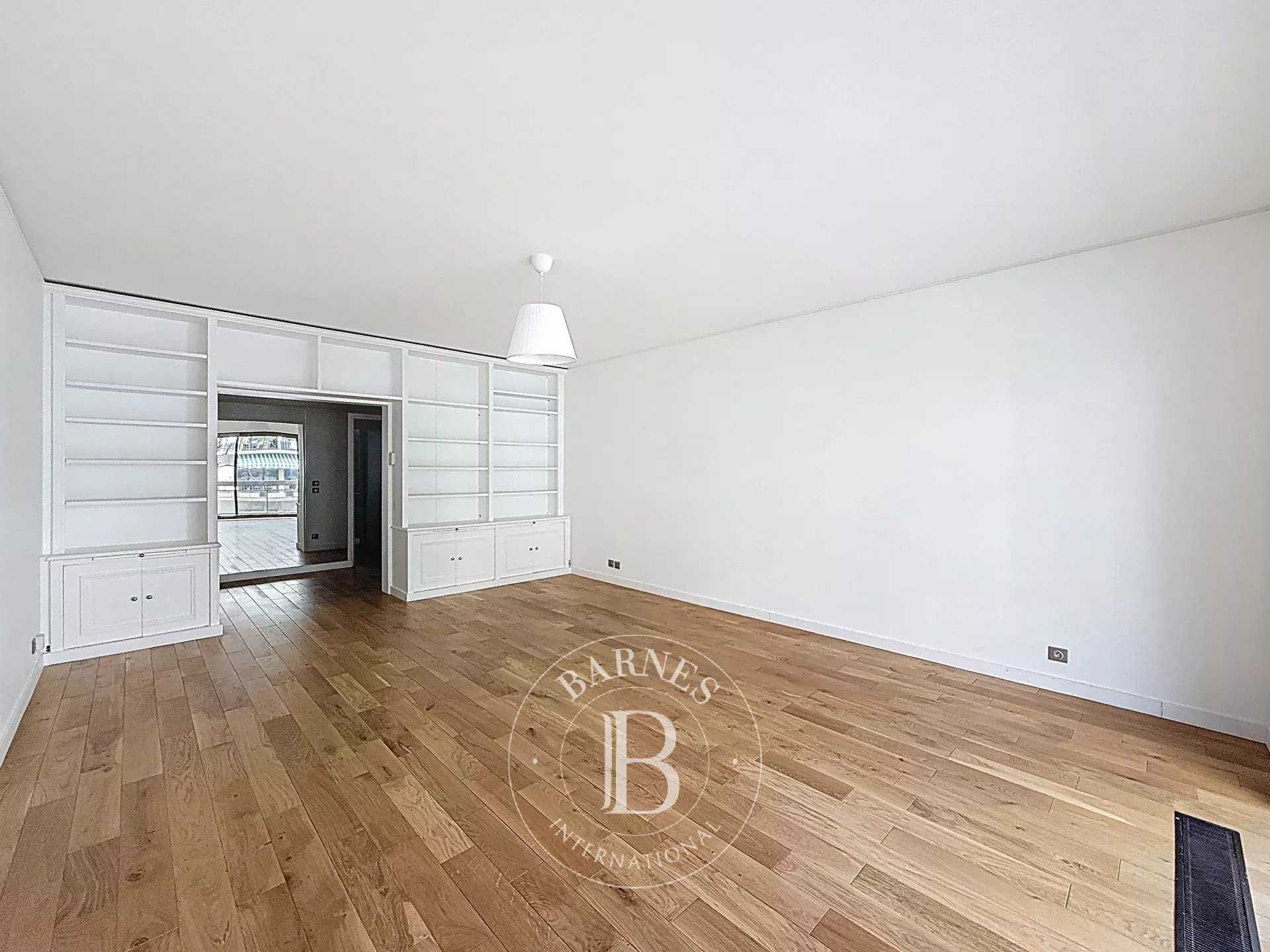 Neuilly-sur-Seine  - Apartment 2 Bedrooms