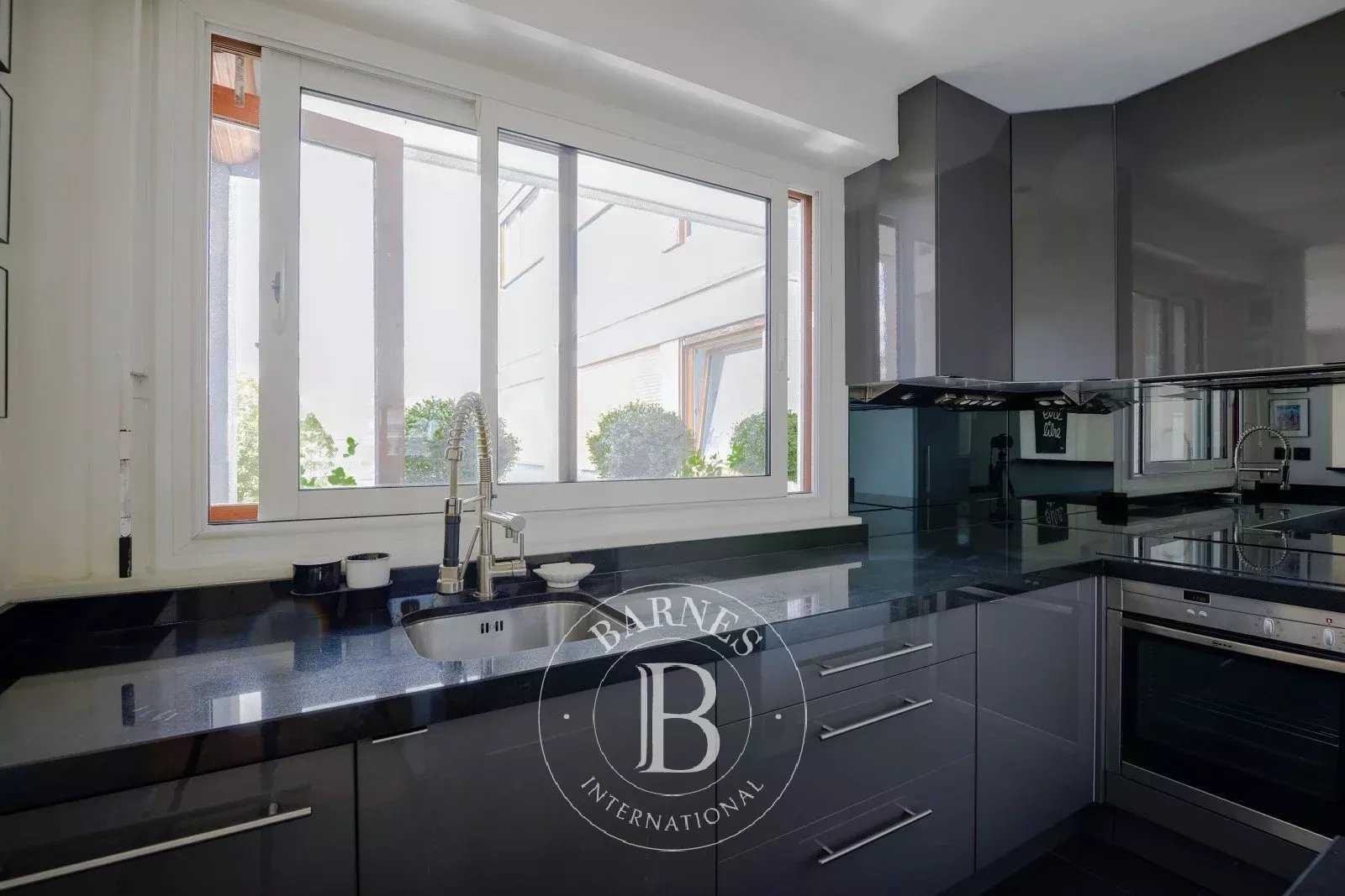 Neuilly-sur-Seine  - Appartement 2 Pièces, 1 Chambre
