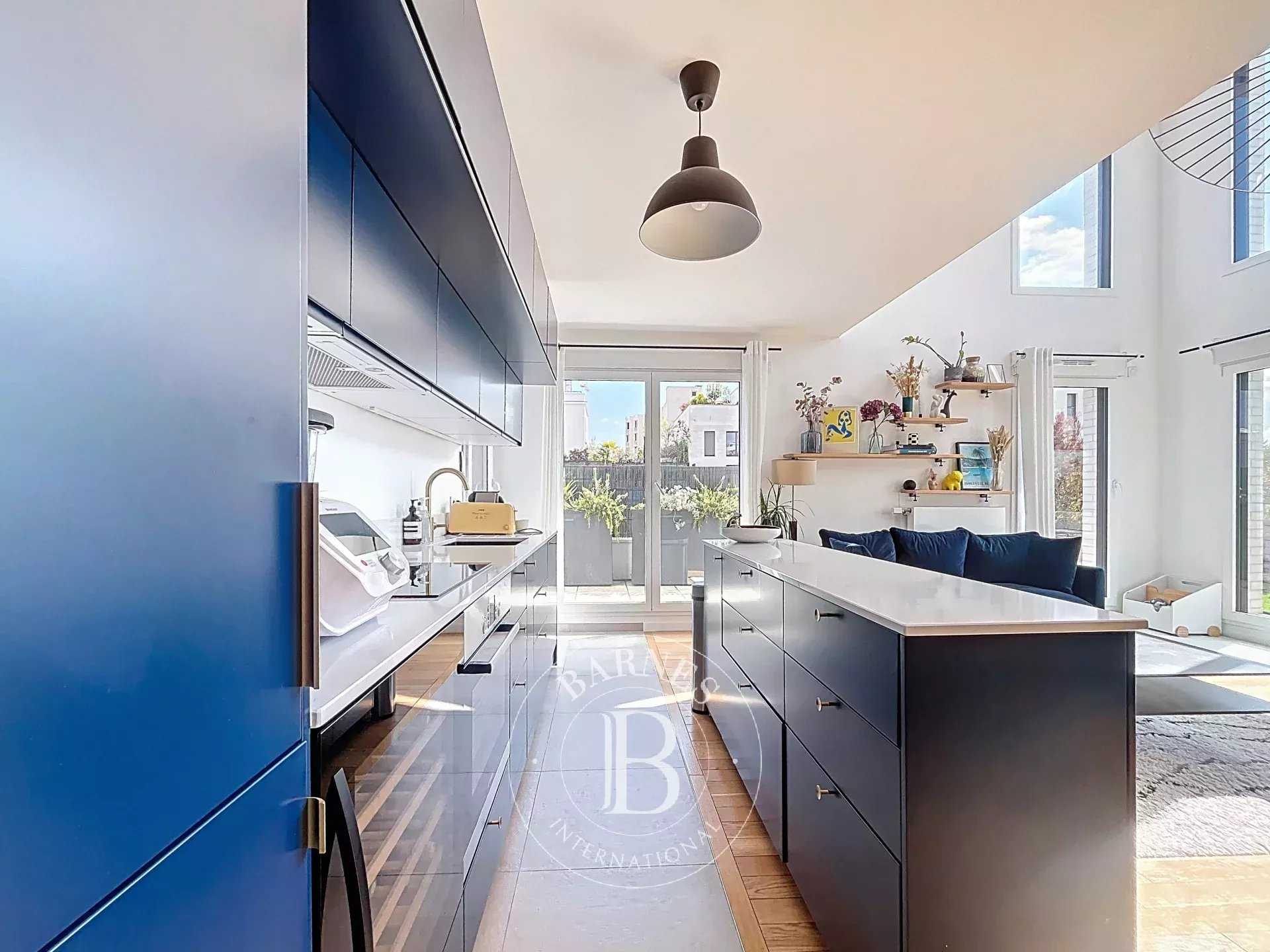 Clichy  - Apartment 3 Bedrooms