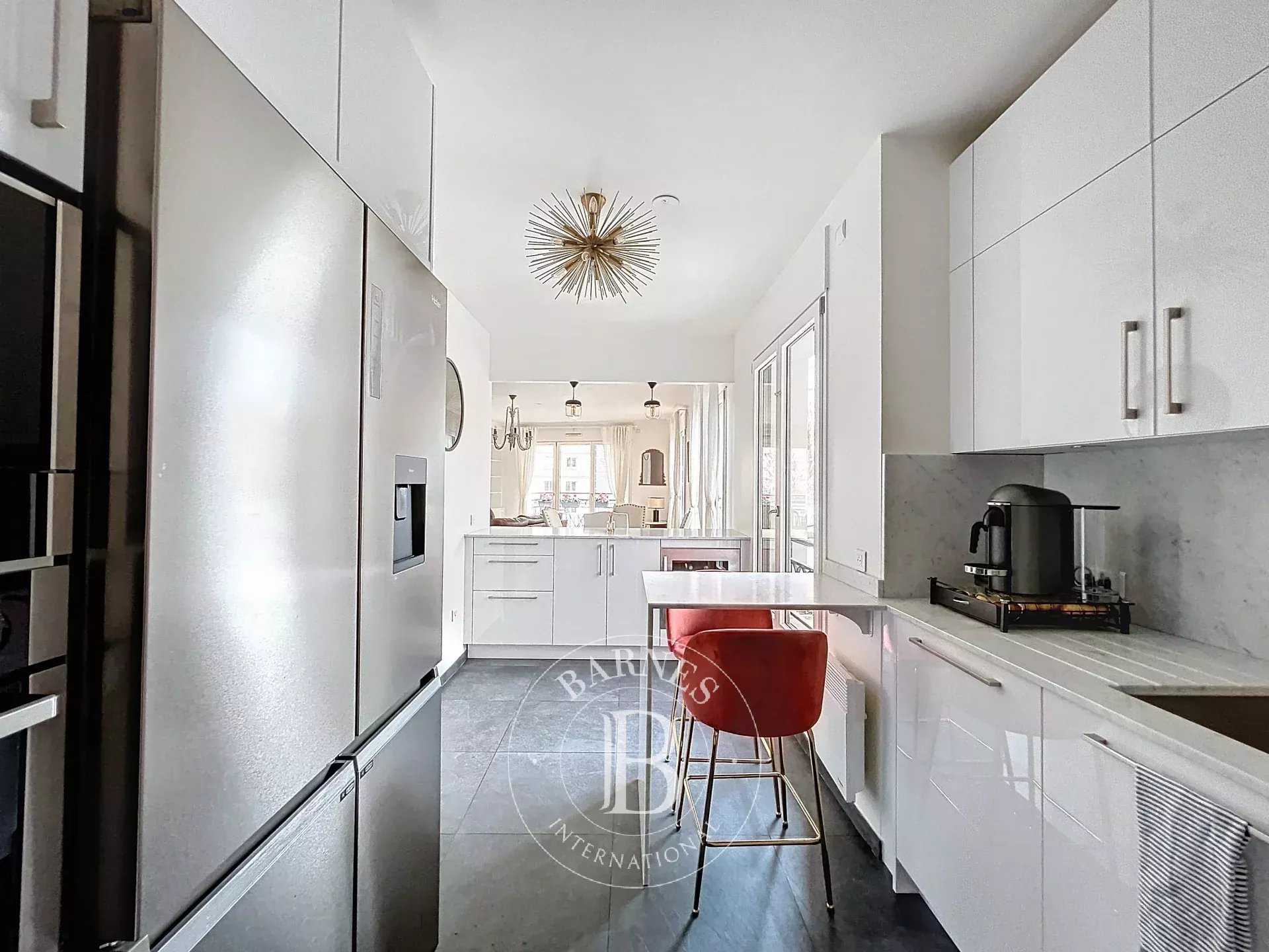 Neuilly-sur-Seine  - Appartement 5 Pièces 3 Chambres