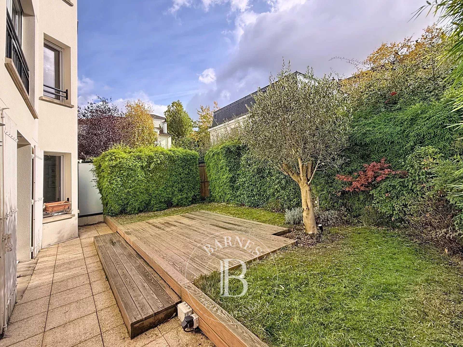 Courbevoie  - Appartement 3 Pièces 2 Chambres