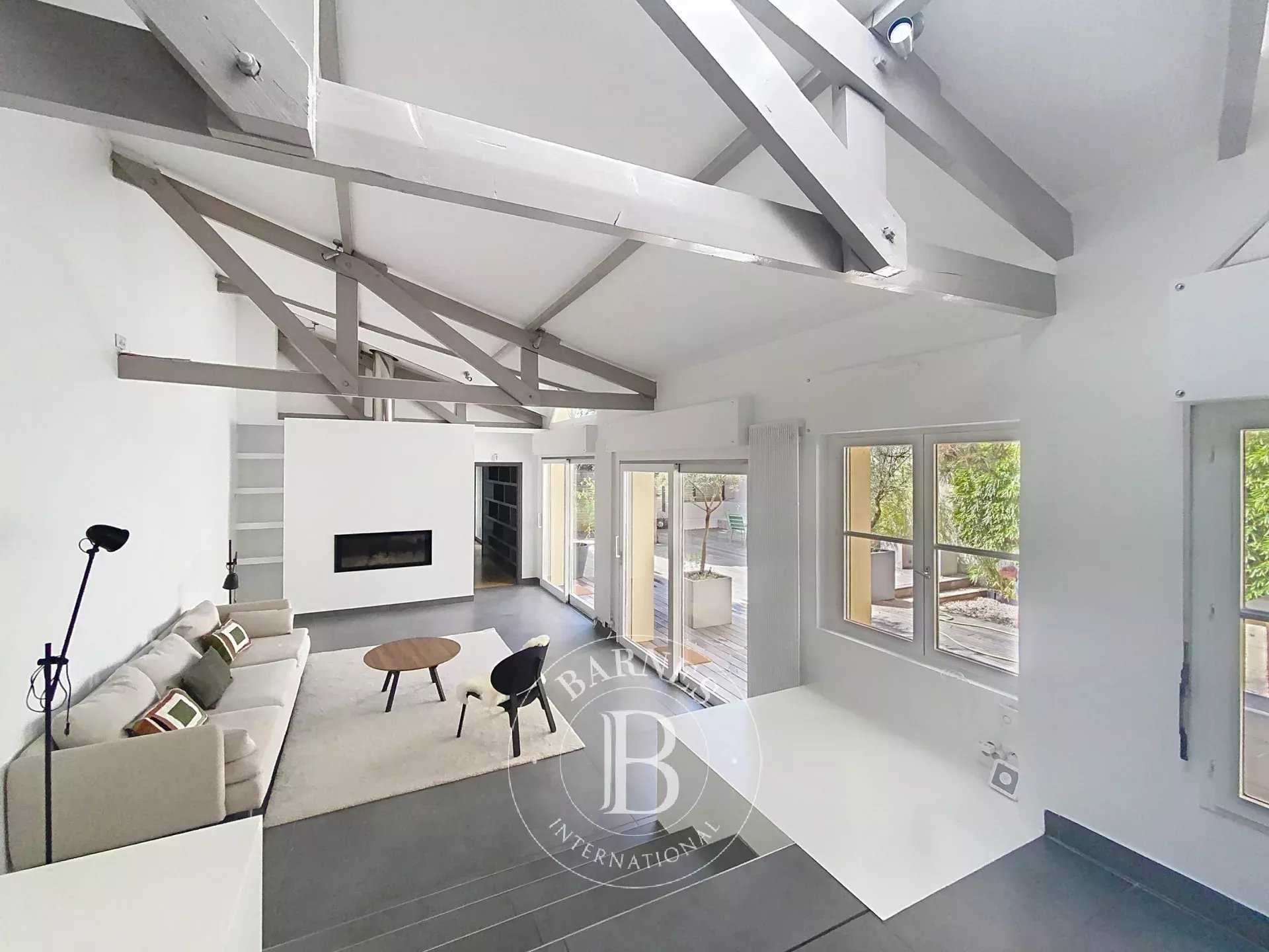 Courbevoie  - House 5 Bedrooms