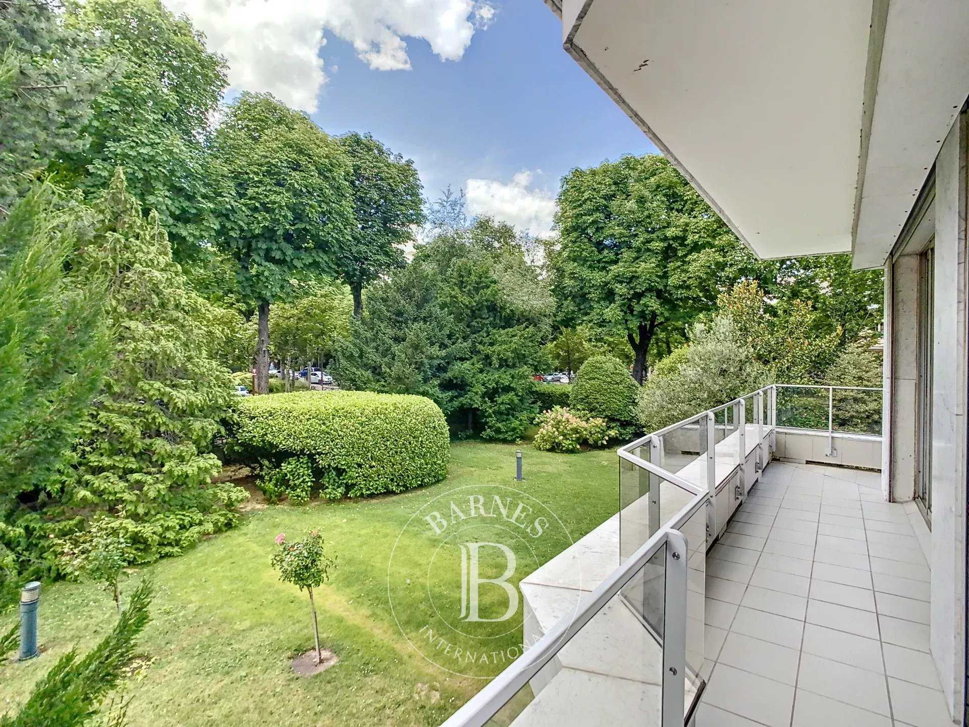 Neuilly-sur-Seine  - Apartment 3 Bedrooms