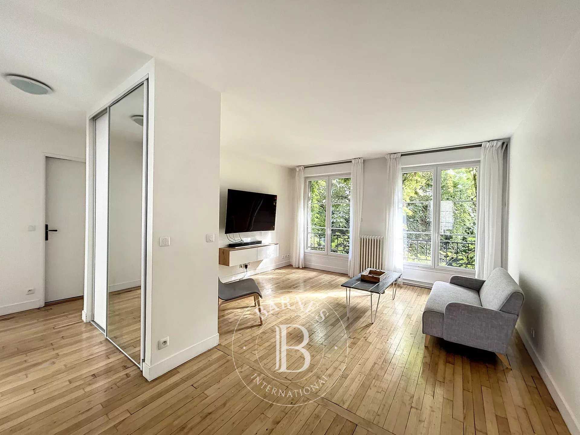 Appartement Neuilly-sur-Seine  -  ref 83255300 (picture 1)