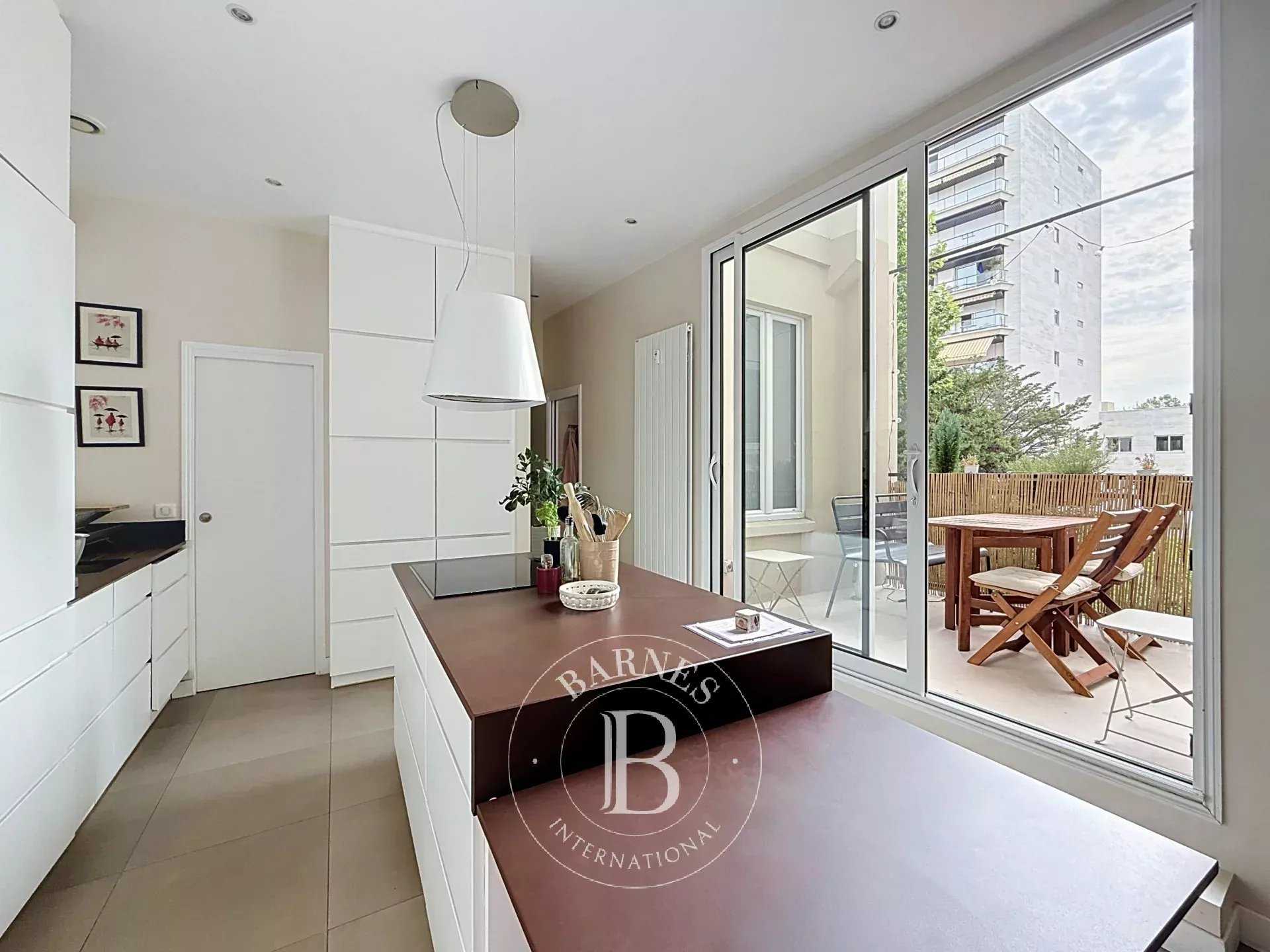 Piso Neuilly-sur-Seine  -  ref 87124461 (picture 2)