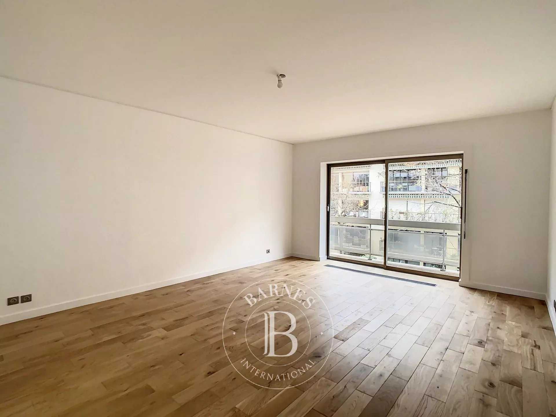 Appartement Neuilly-sur-Seine  -  ref 7529018 (picture 1)