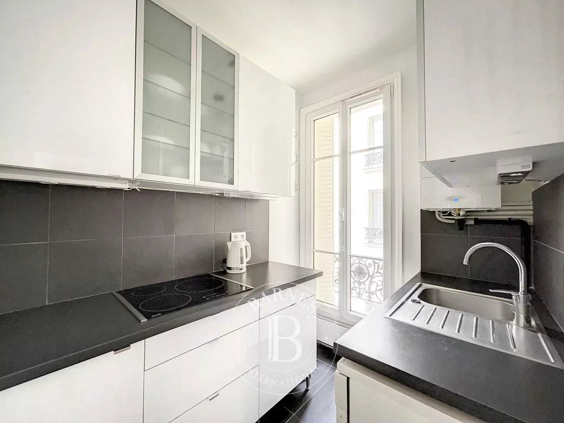 Appartement Neuilly-sur-Seine  -  ref 83523648 (picture 3)