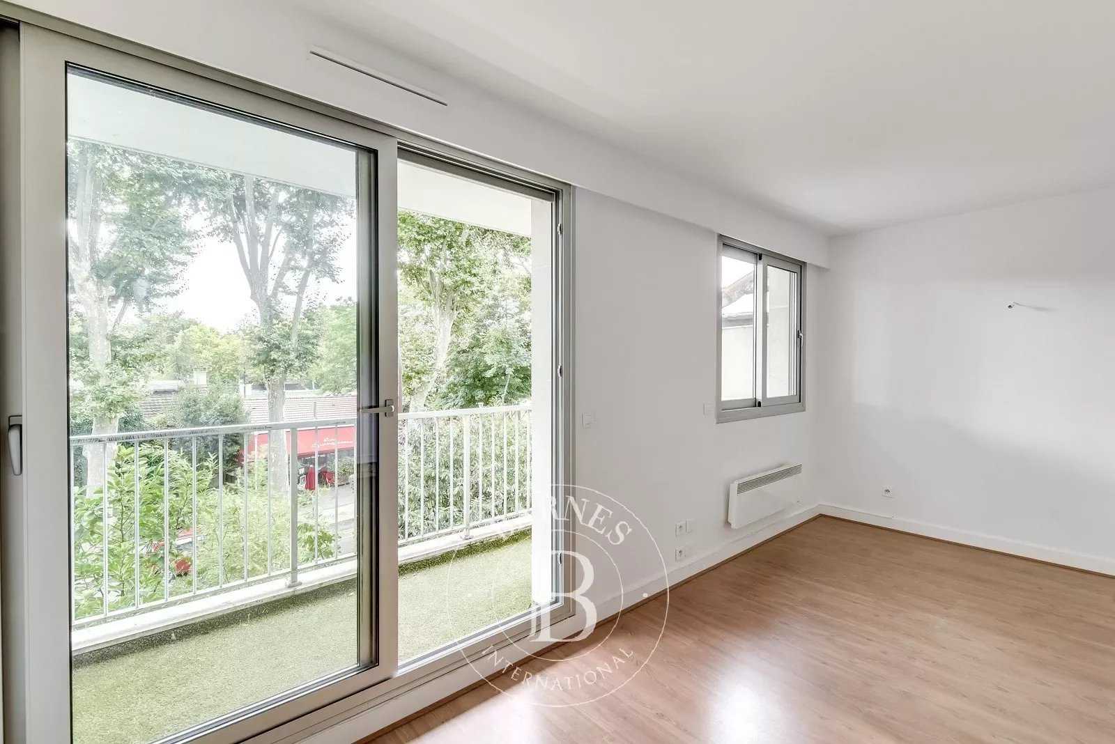 Appartement Neuilly-sur-Seine  -  ref 2765995 (picture 1)