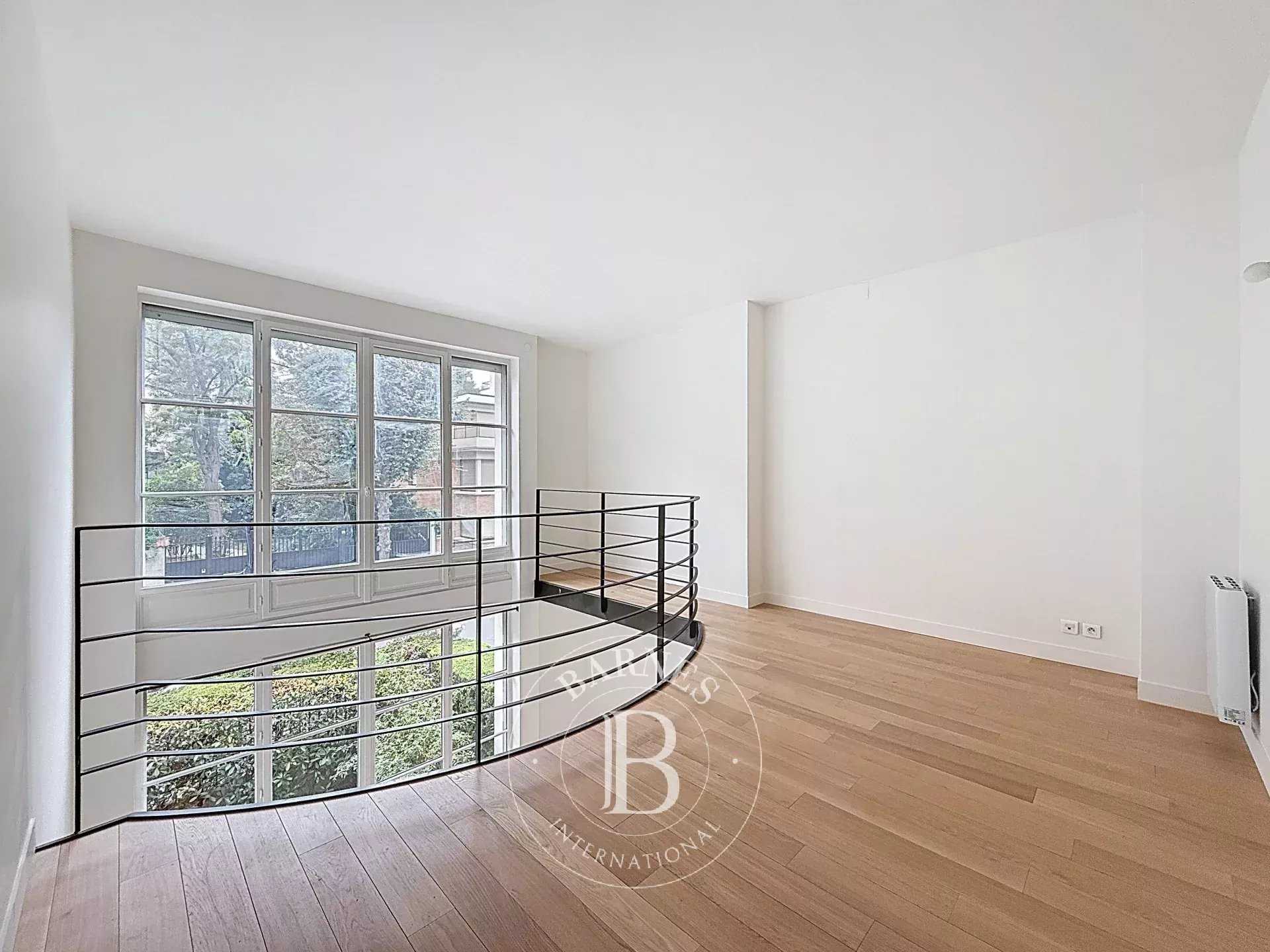 Casa Neuilly-sur-Seine  -  ref 85995767 (picture 1)