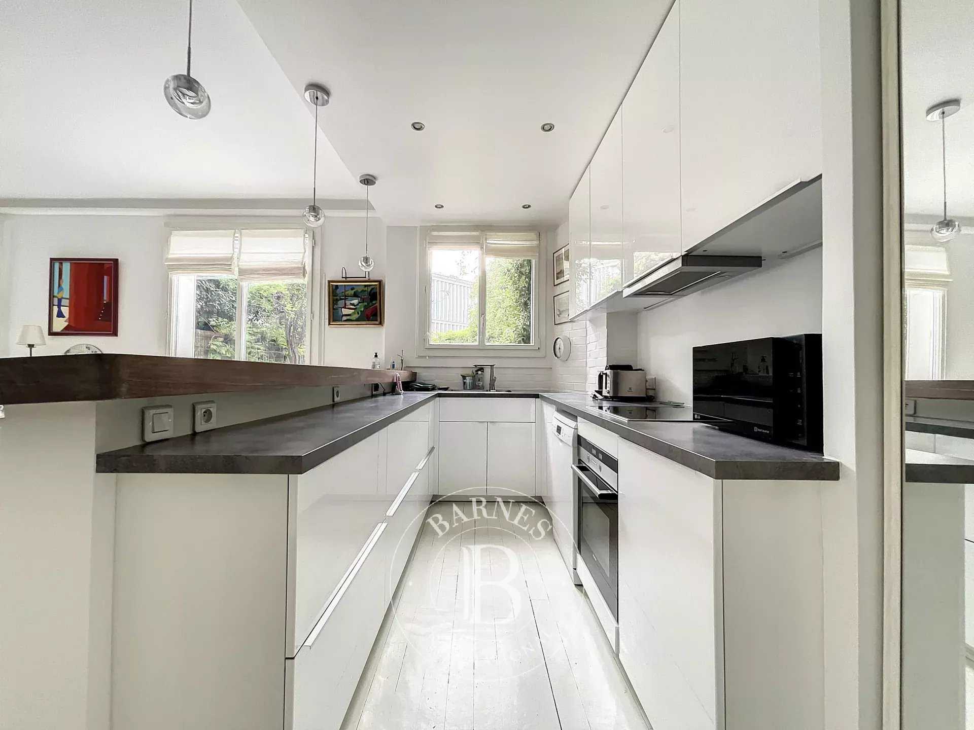 Appartement Neuilly-sur-Seine  -  ref 7082996 (picture 3)
