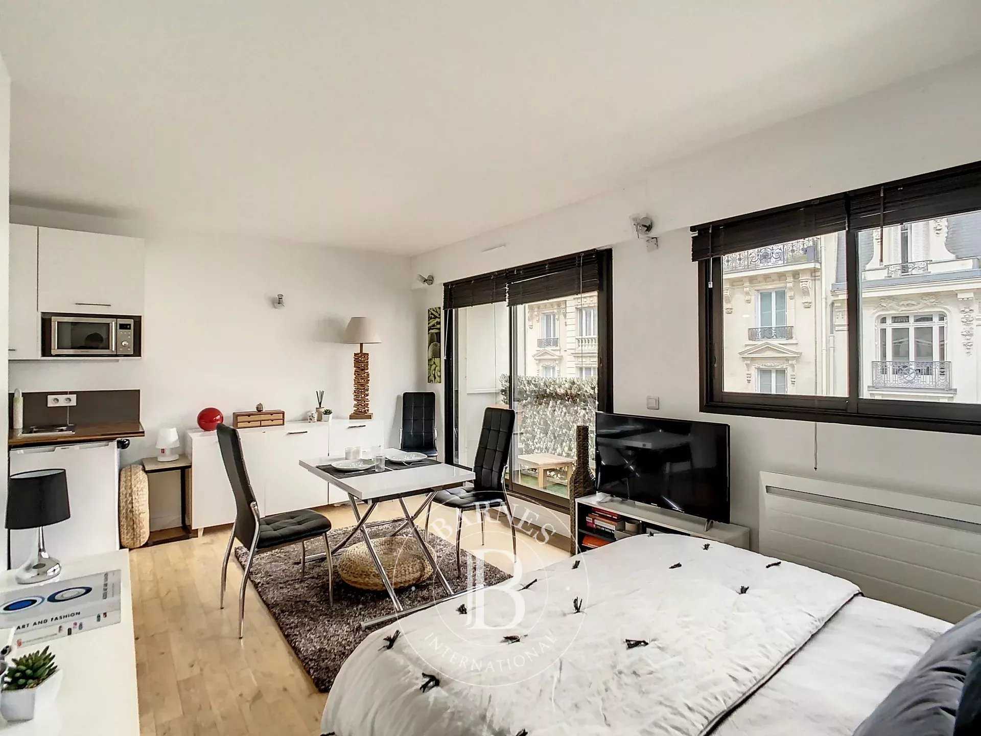 Appartement Neuilly-sur-Seine  -  ref 2935116 (picture 1)