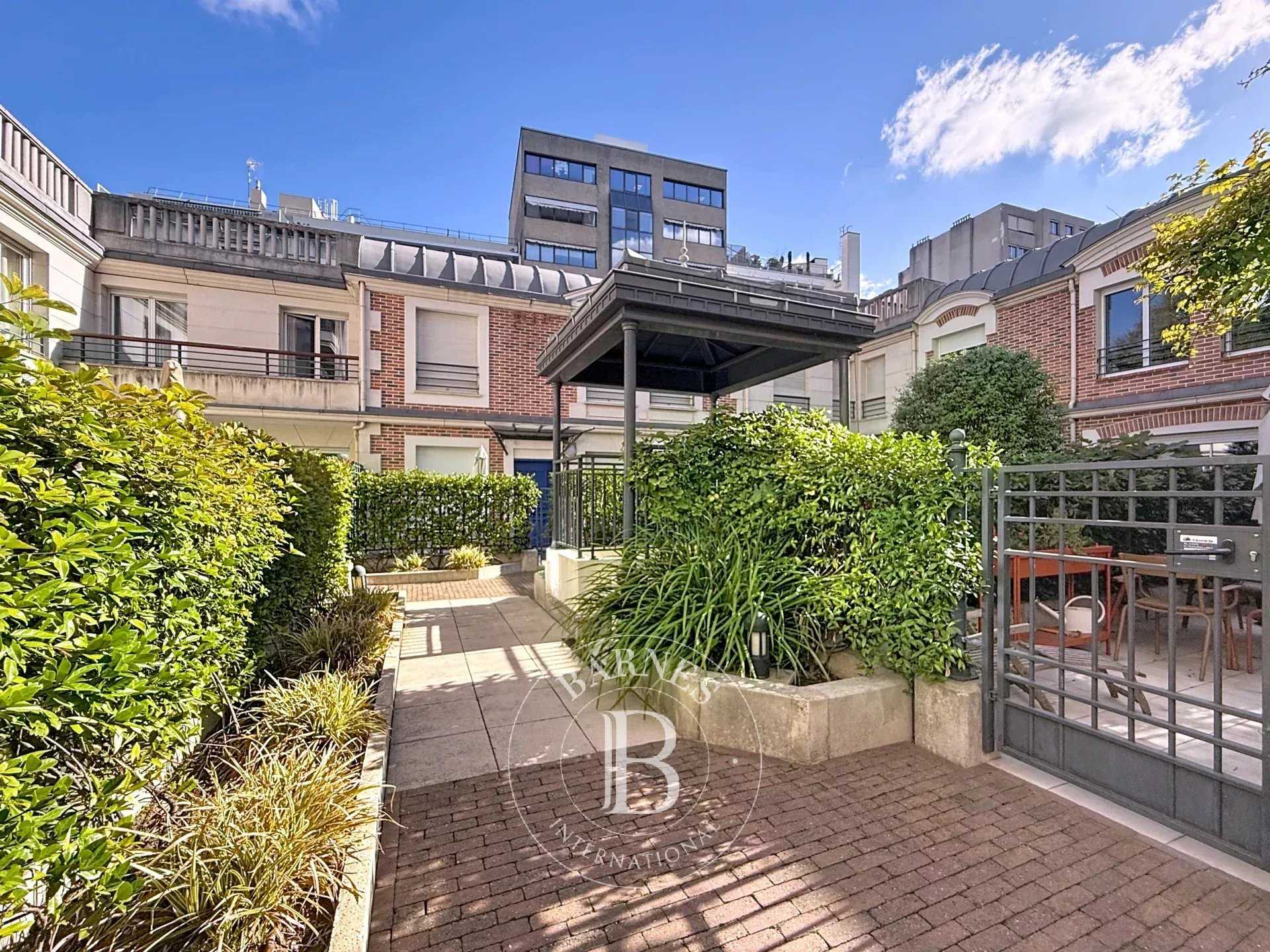 House Levallois-Perret  -  ref 86230344 (picture 1)