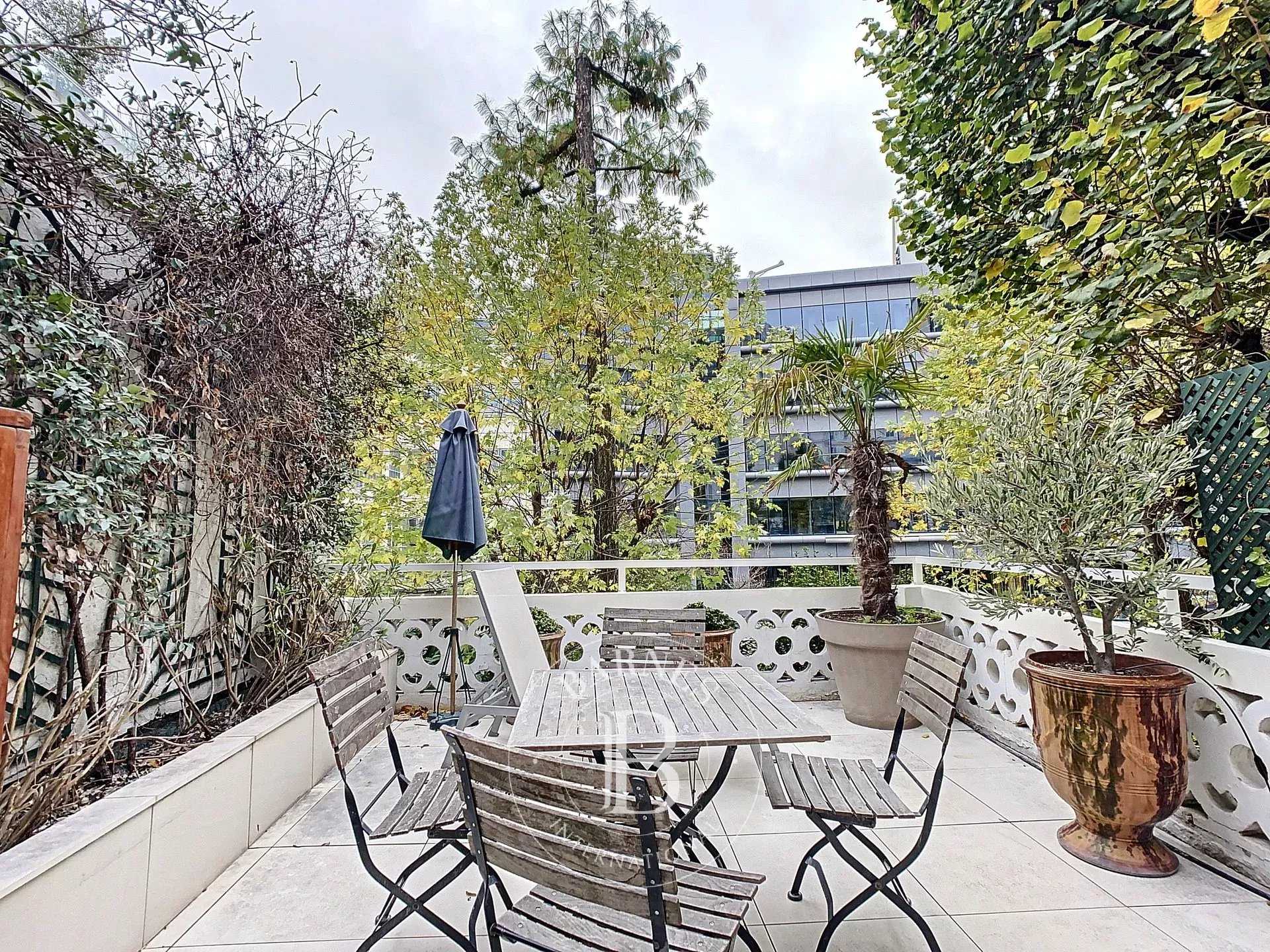 Maison Neuilly-sur-Seine  -  ref 4547000 (picture 1)