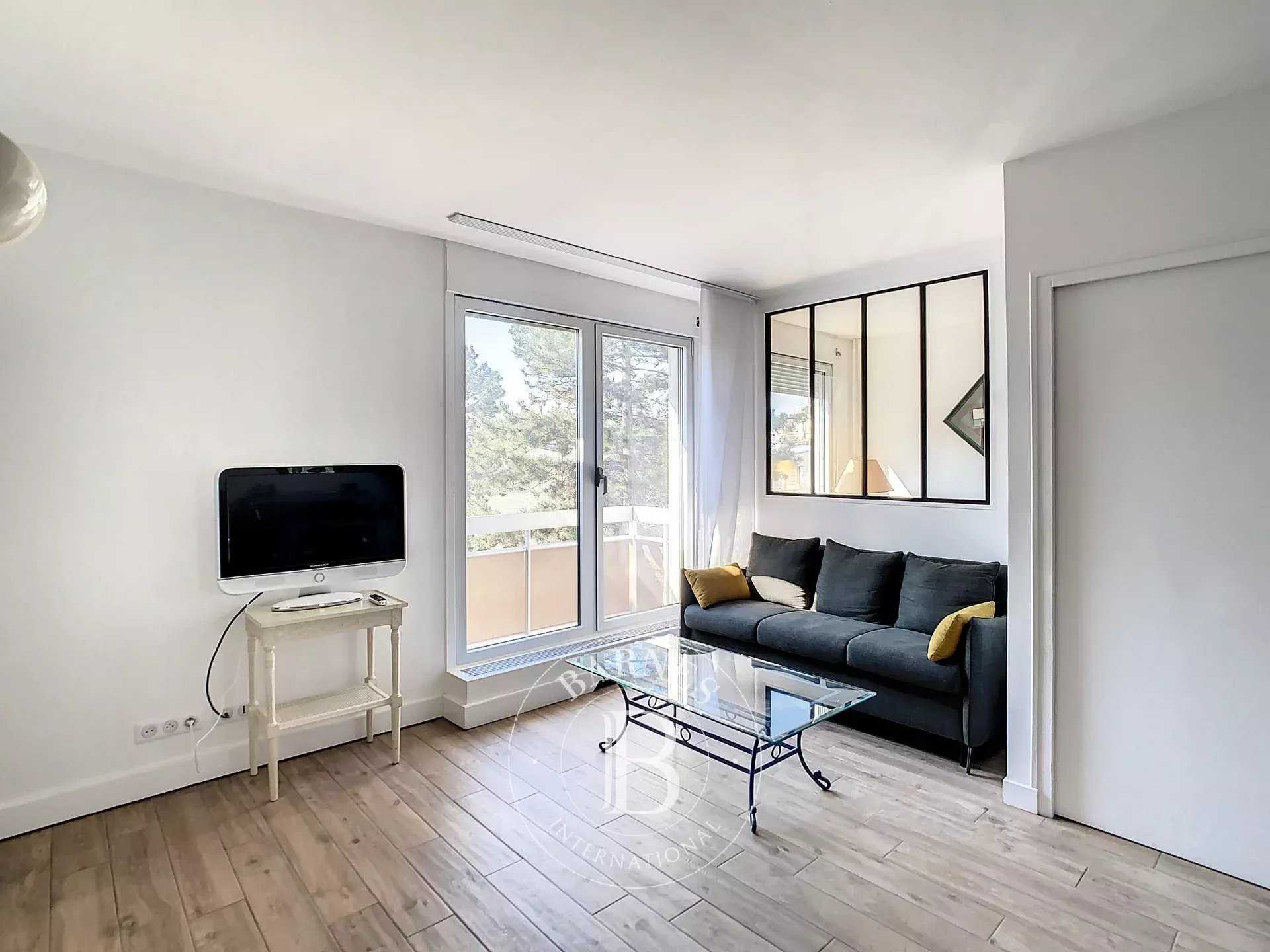 Piso Neuilly-sur-Seine  -  ref 2765826 (picture 1)