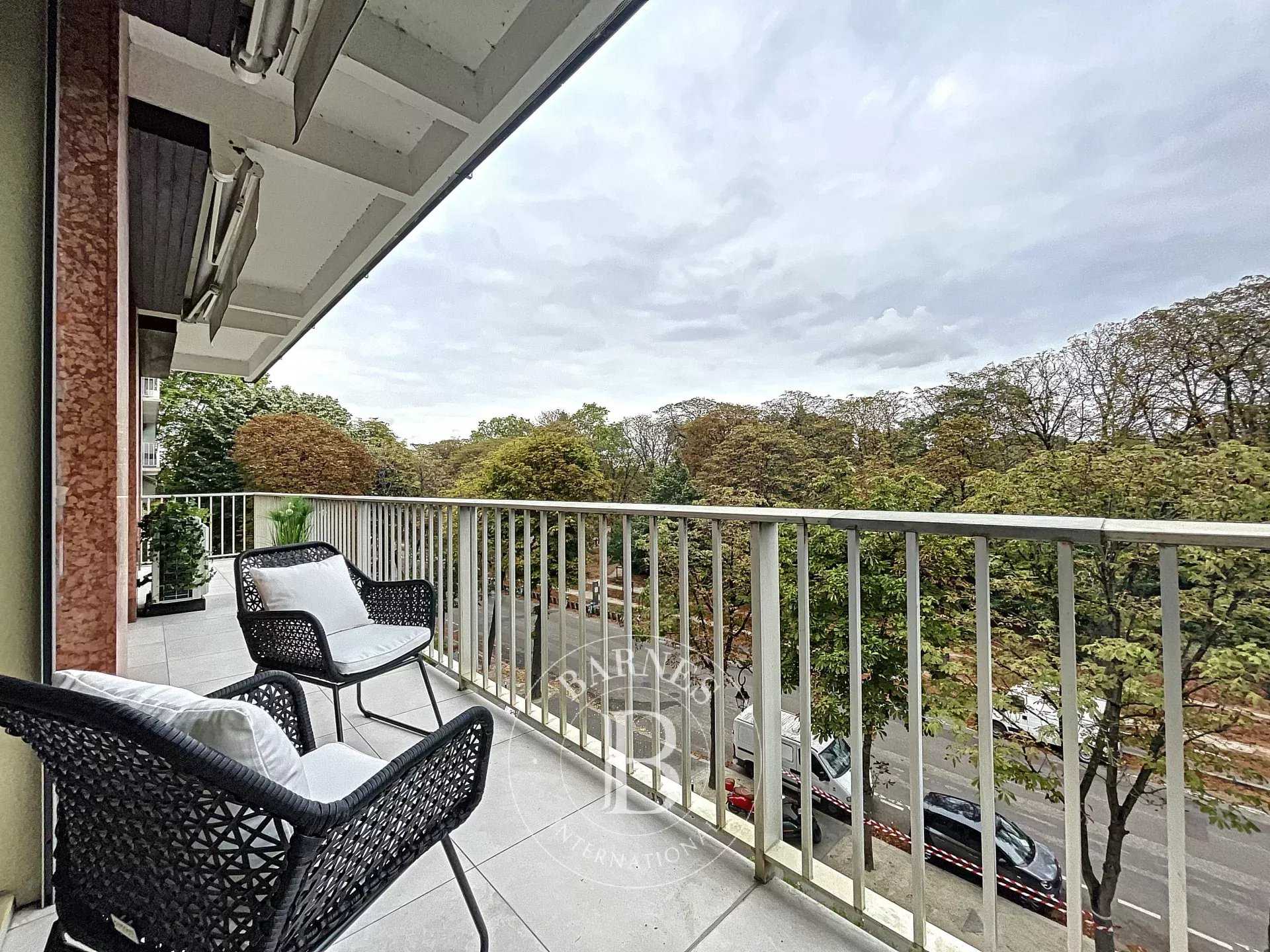 Apartment Neuilly-sur-Seine  -  ref 6811037 (picture 2)