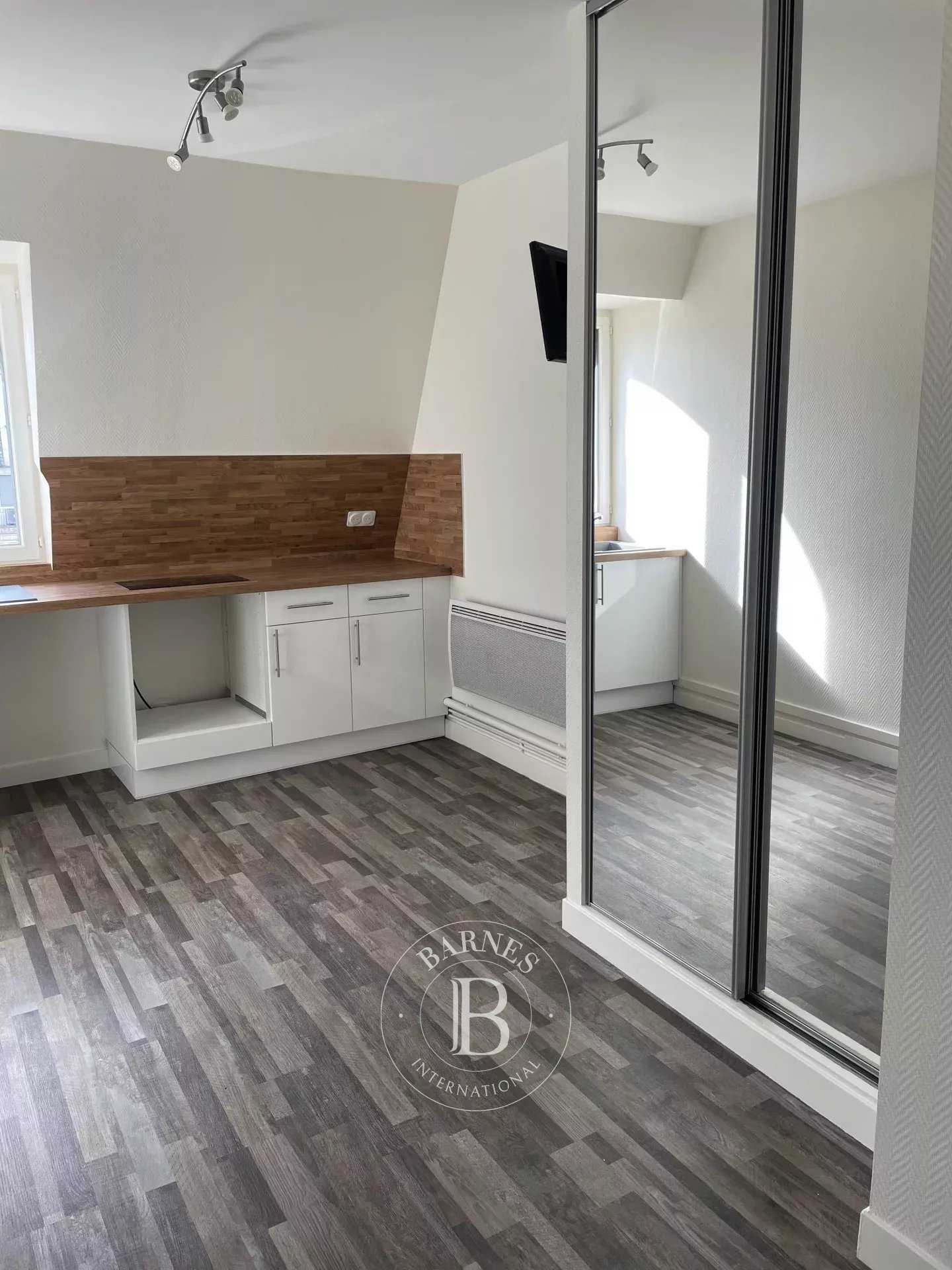 Appartement Neuilly-sur-Seine  -  ref 2766736 (picture 2)